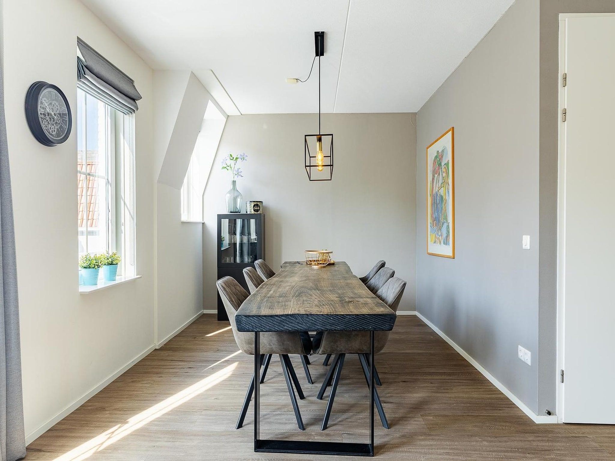De eetkamer van appartement Kaapduinseweg 13 Dishoek 13D luxe 6p sauna in Koudekerke
