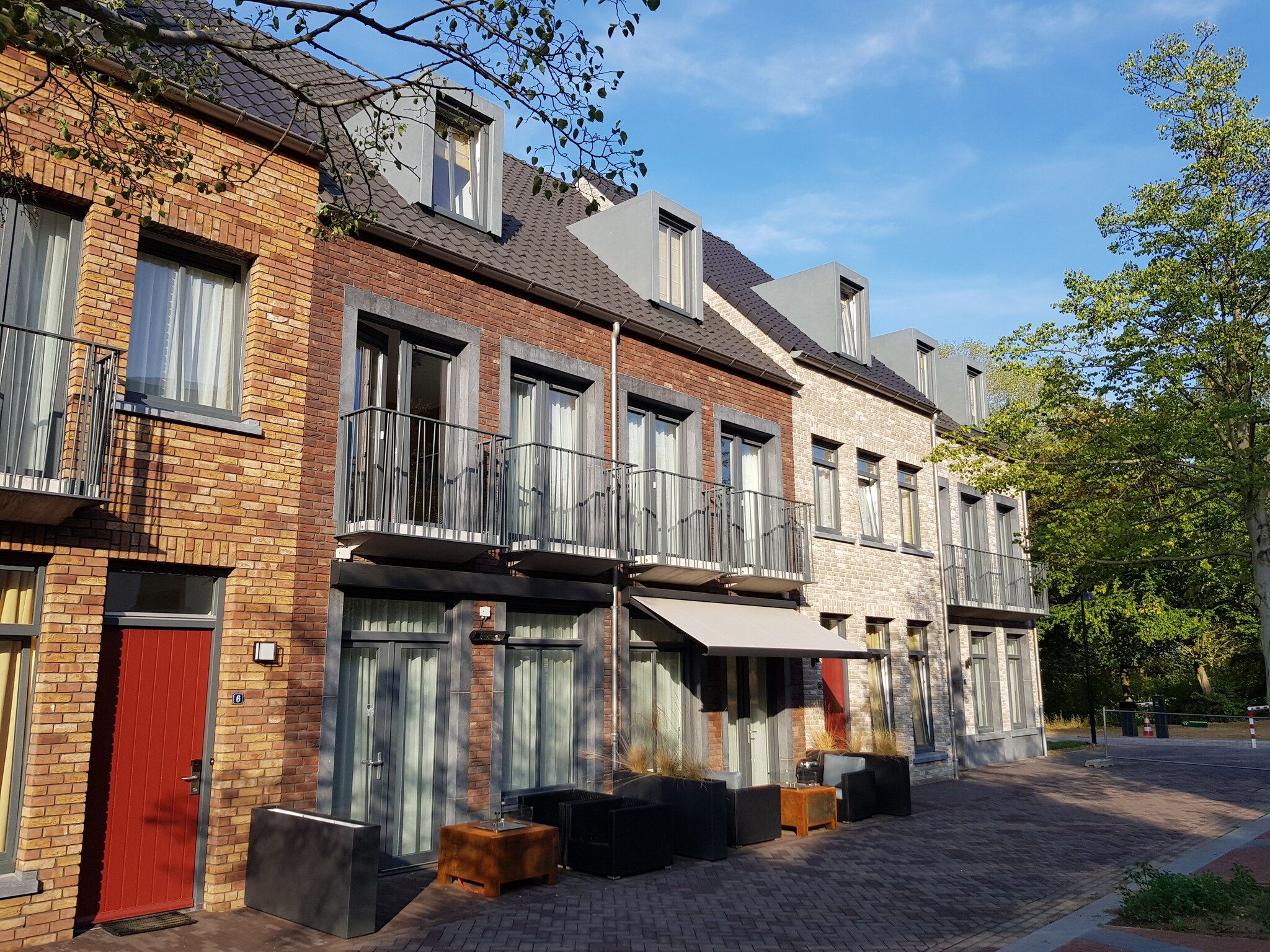 De buitenkant van Resort Maastricht 8 in Maastricht