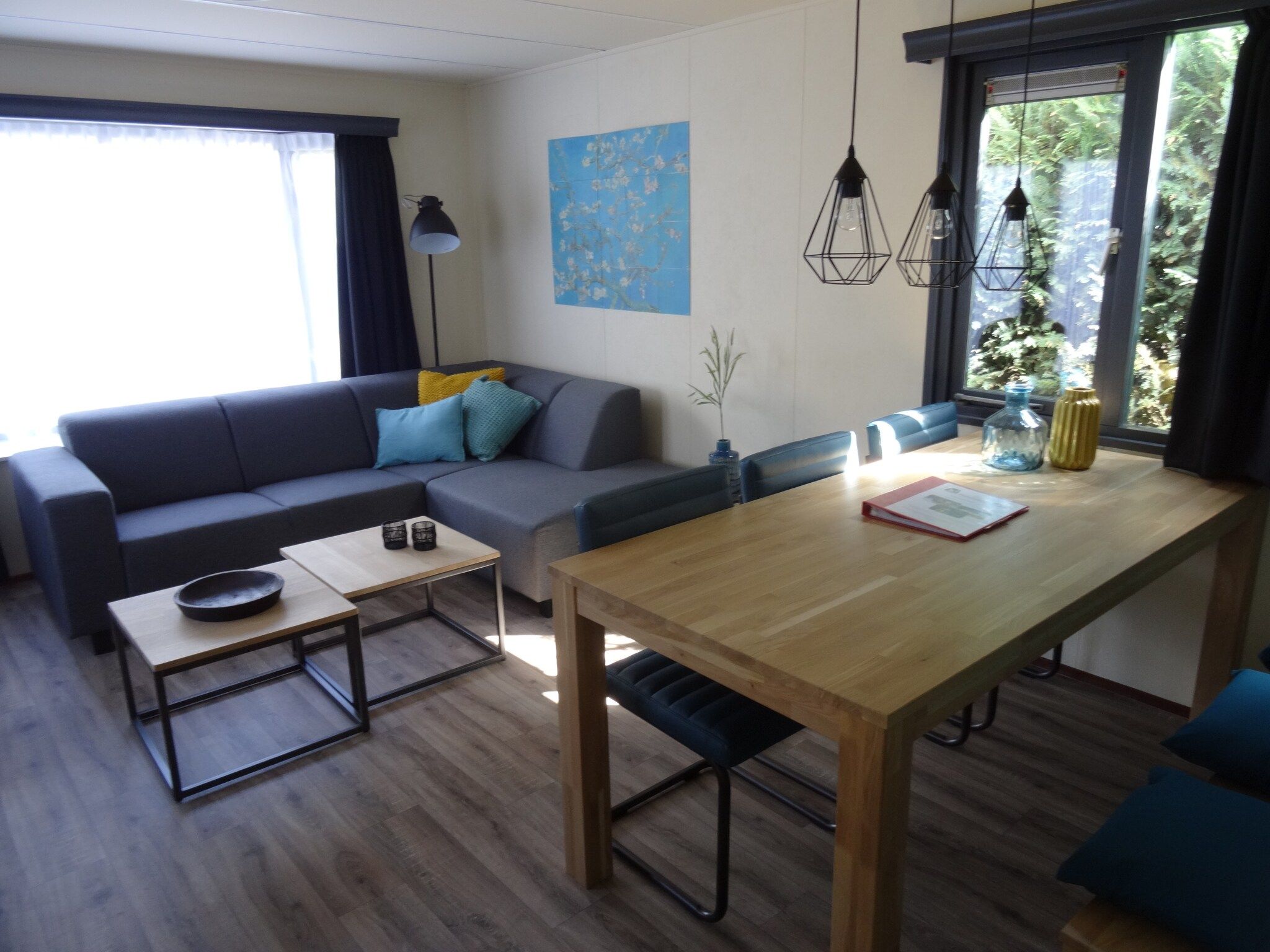De woonkamer van Recreatiepark Duinhoeve 5 in Udenhout