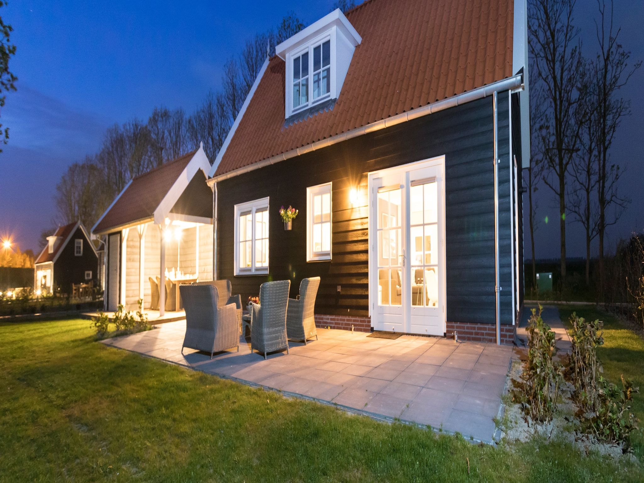 Het terras van Groeneweg 4 in Wissenkerke