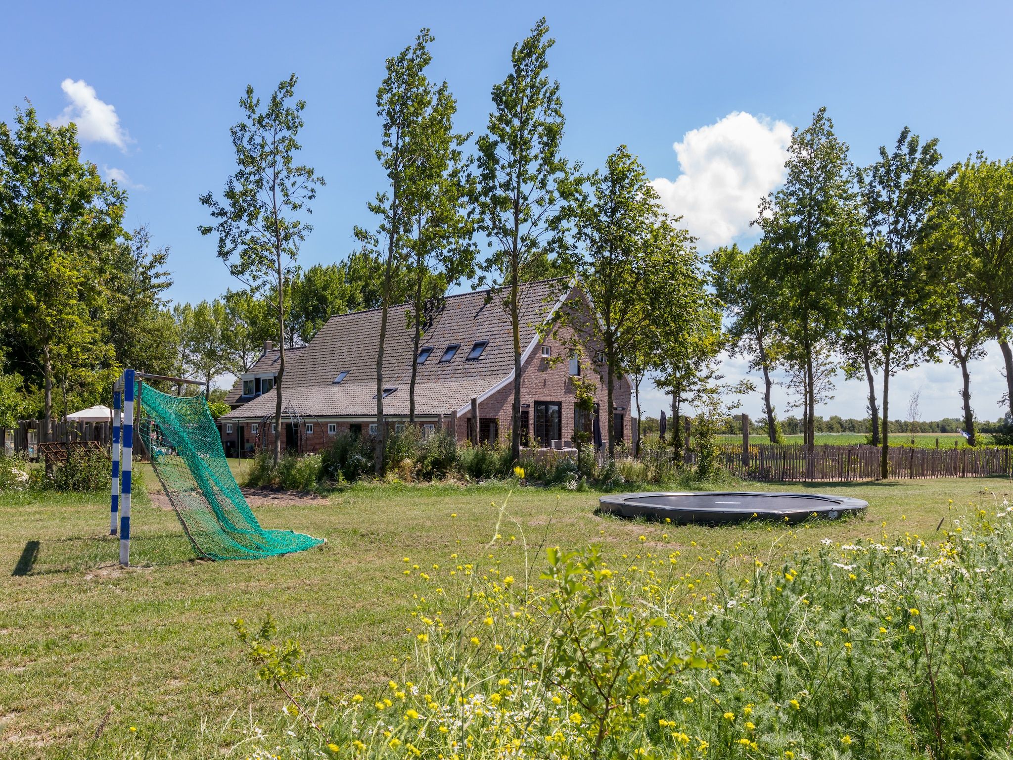 Voorzieningen bij Lepelstraat 18A  Vrouwenpolder "'t Blauwtje" in Vrouwenpolder
