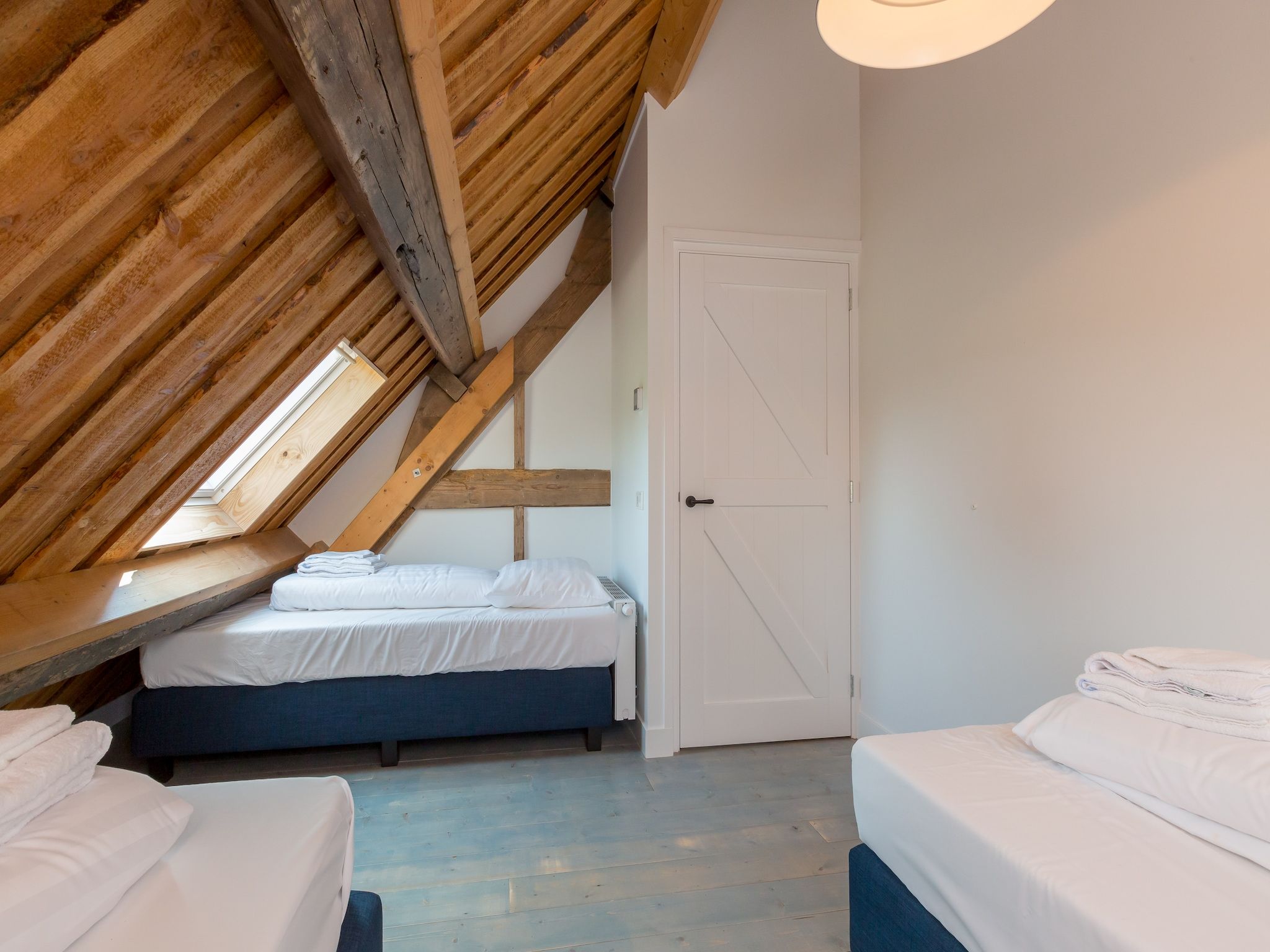 Een slaapkamer van Lepelstraat 18B  Vrouwenpolder "'t Zwartje" in Vrouwenpolder