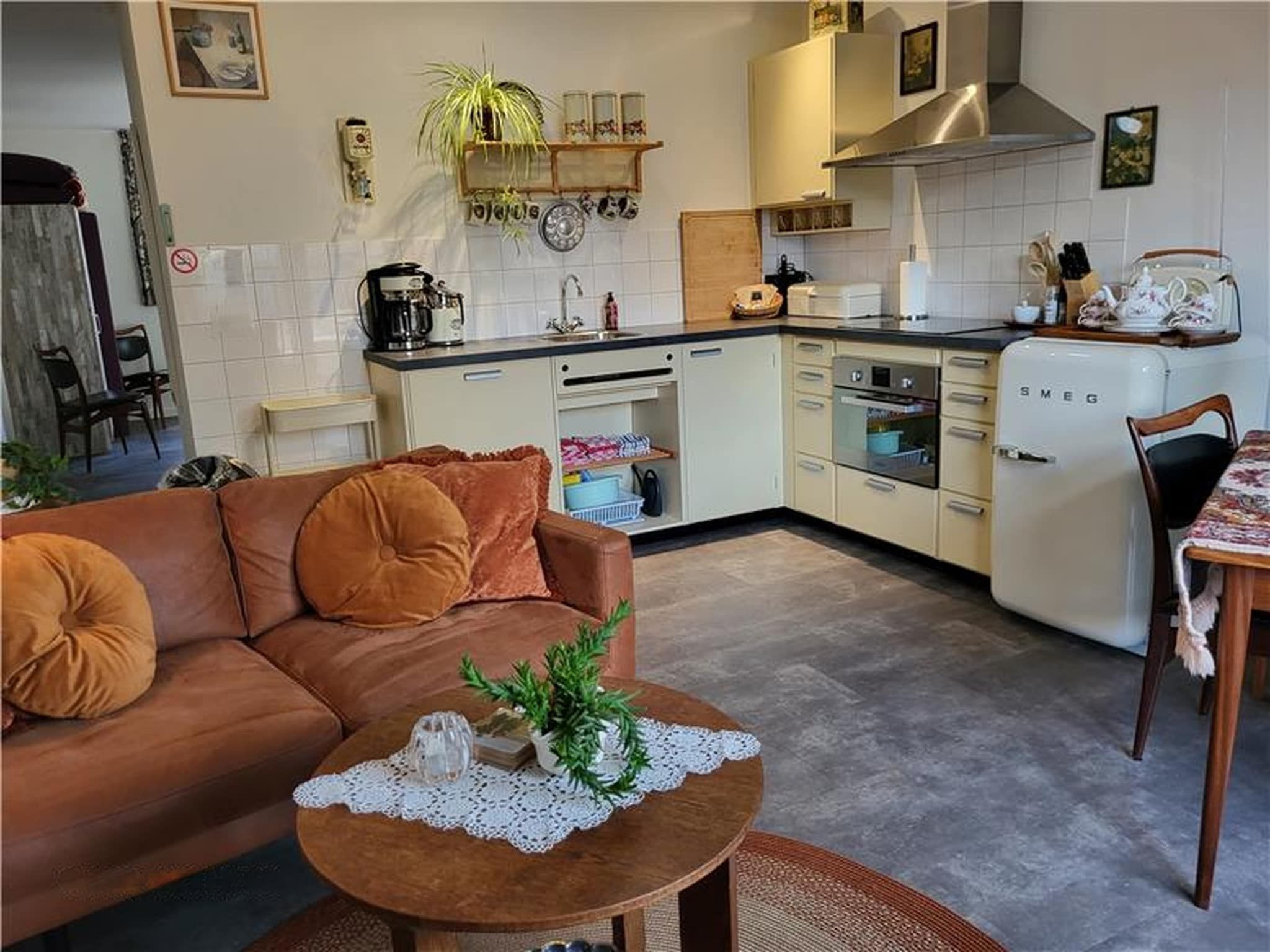 De woonkamer van Sannie's Place in Kamperland