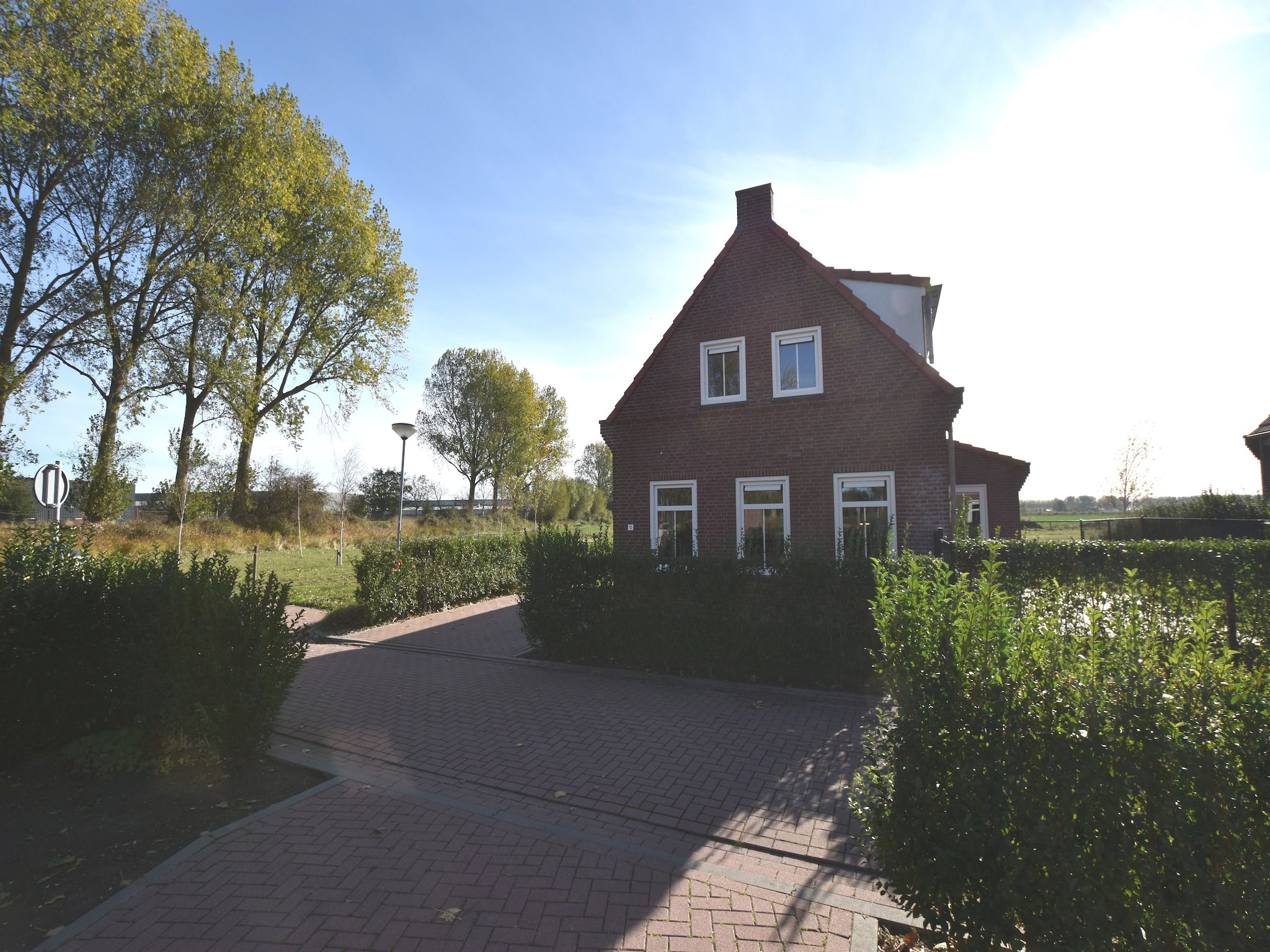 De buitenkant van Krokus 10 in Breskens