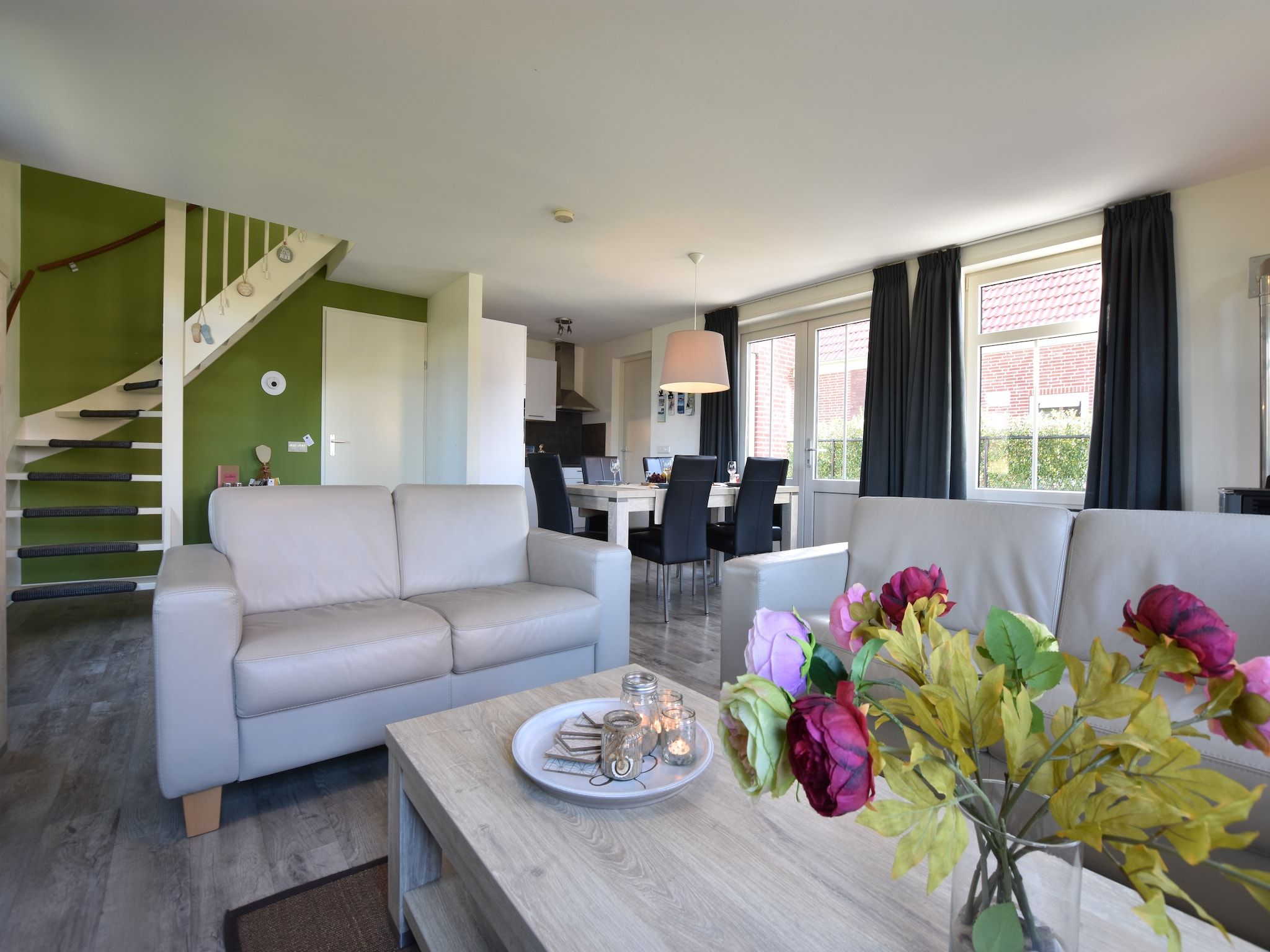 De woonkamer van Krokus 10 in Breskens
