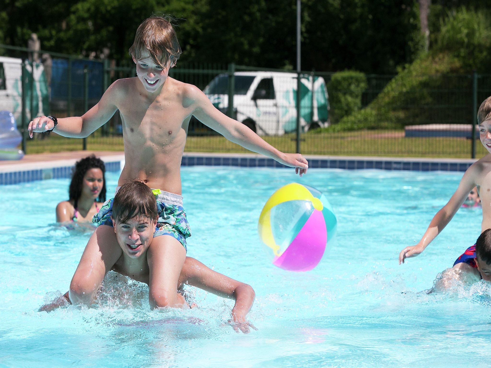Parkfaciliteiten bij Vakantiepark de Katjeskelder 10 in Oosterhout