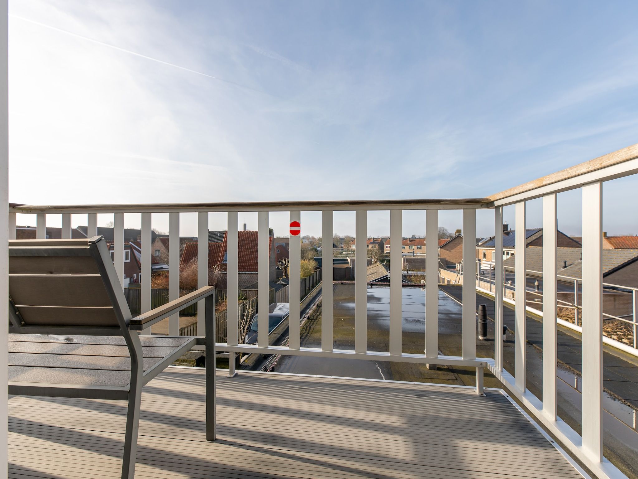 Het terras van Groepsappartement Pleinzicht in Koudekerke