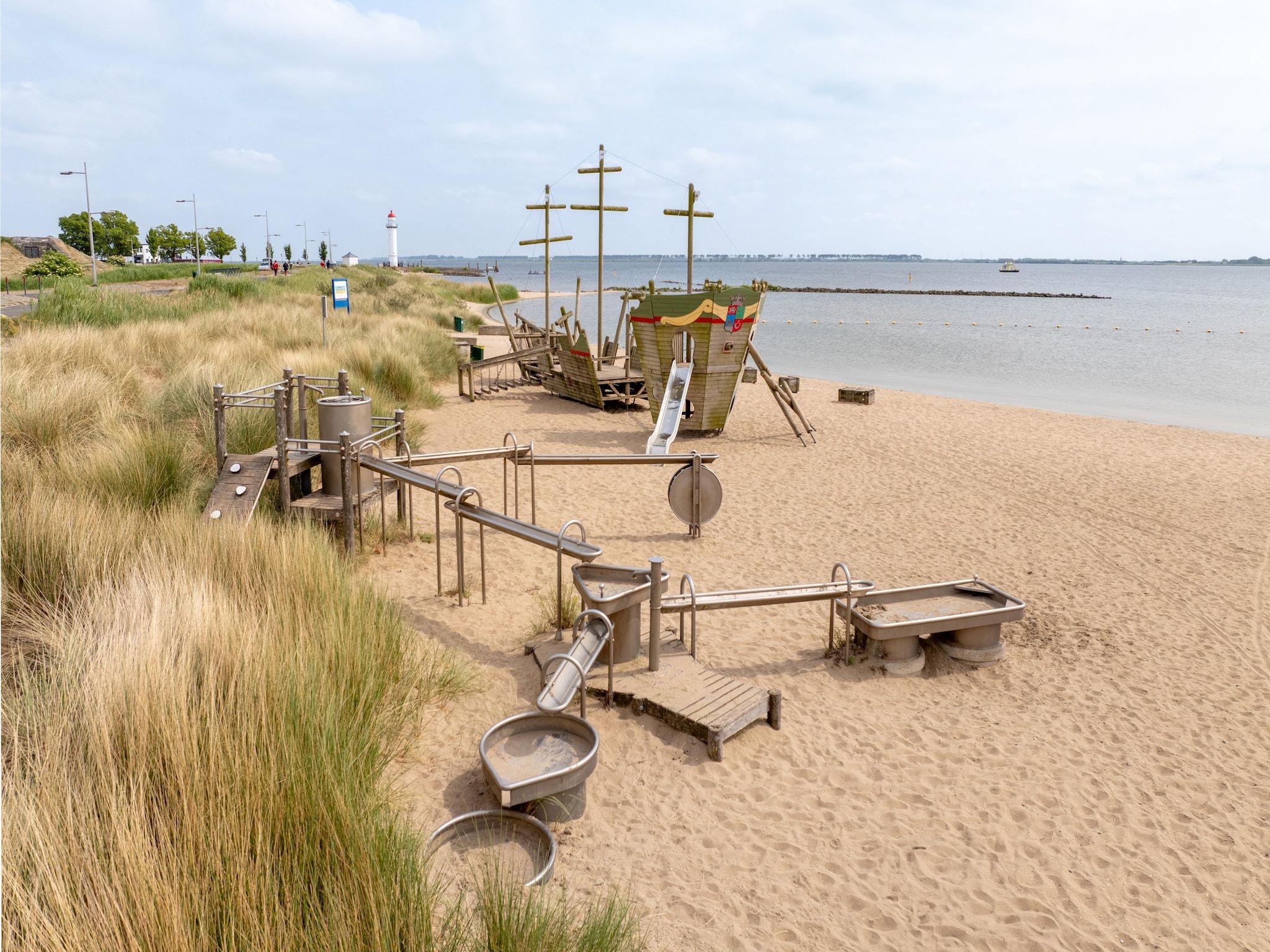 De omgeving van Cape Helius 3 in Hellevoetsluis