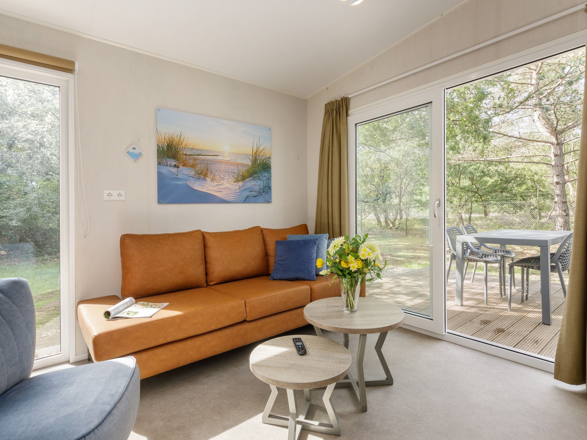 De woonkamer van Vakantiepark Kijkduin 10 in Den Haag
