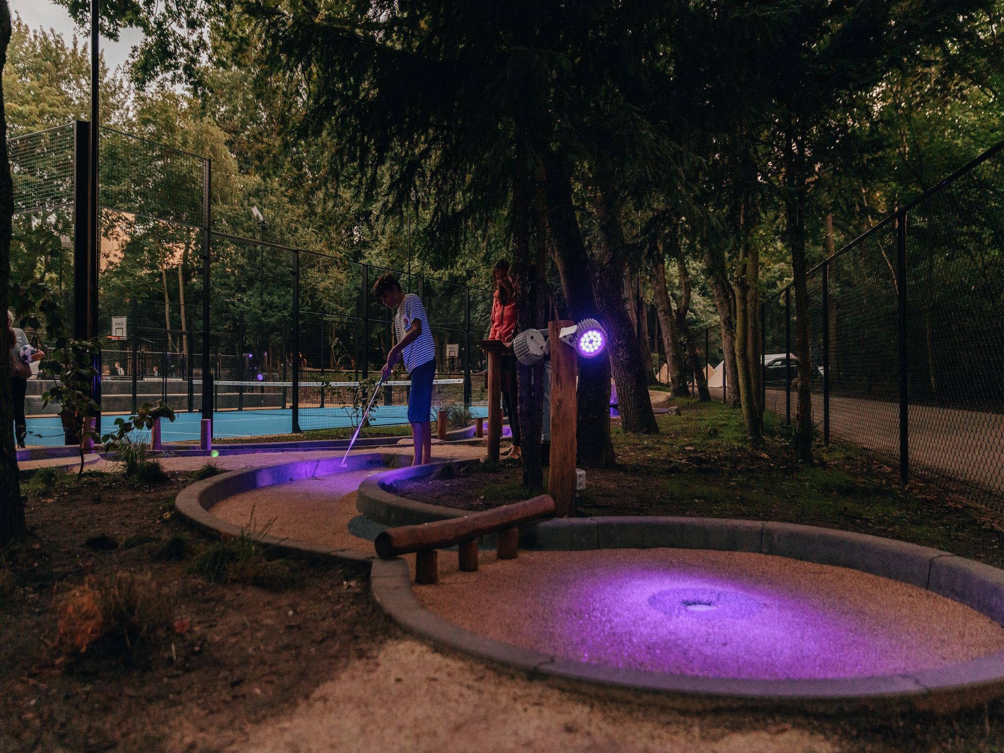 Parkfaciliteiten bij Vakantiepark Kijkduin 10 in Den Haag