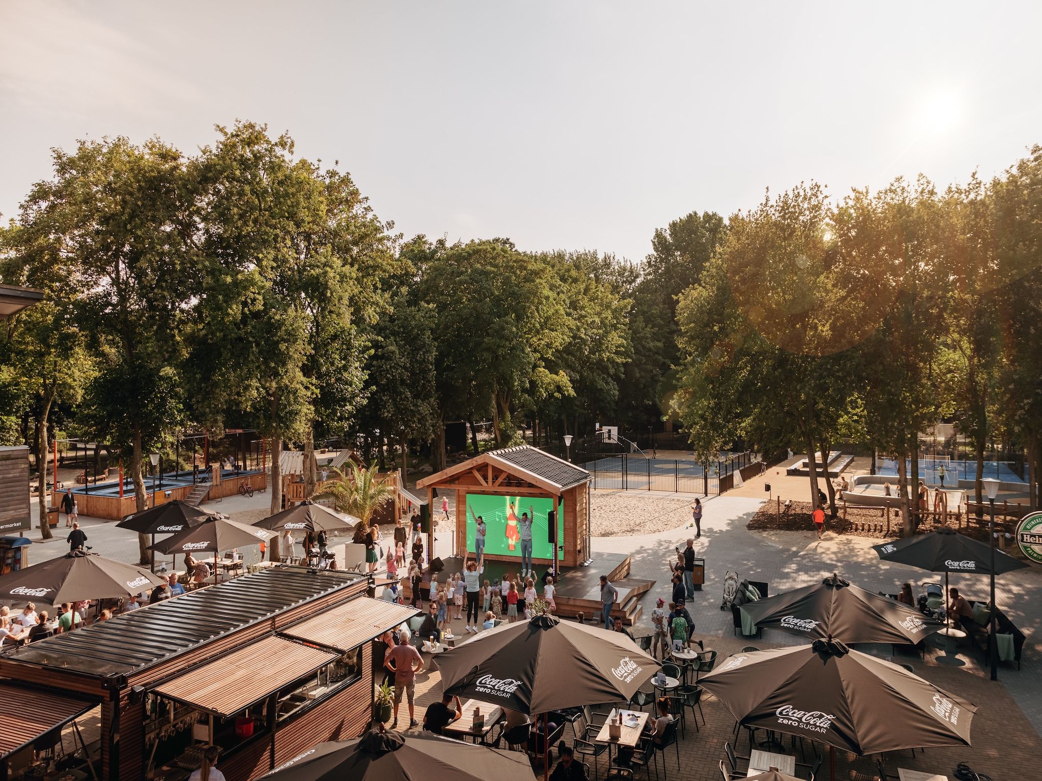 Parkfaciliteiten bij Vakantiepark Kijkduin 11 in Den Haag