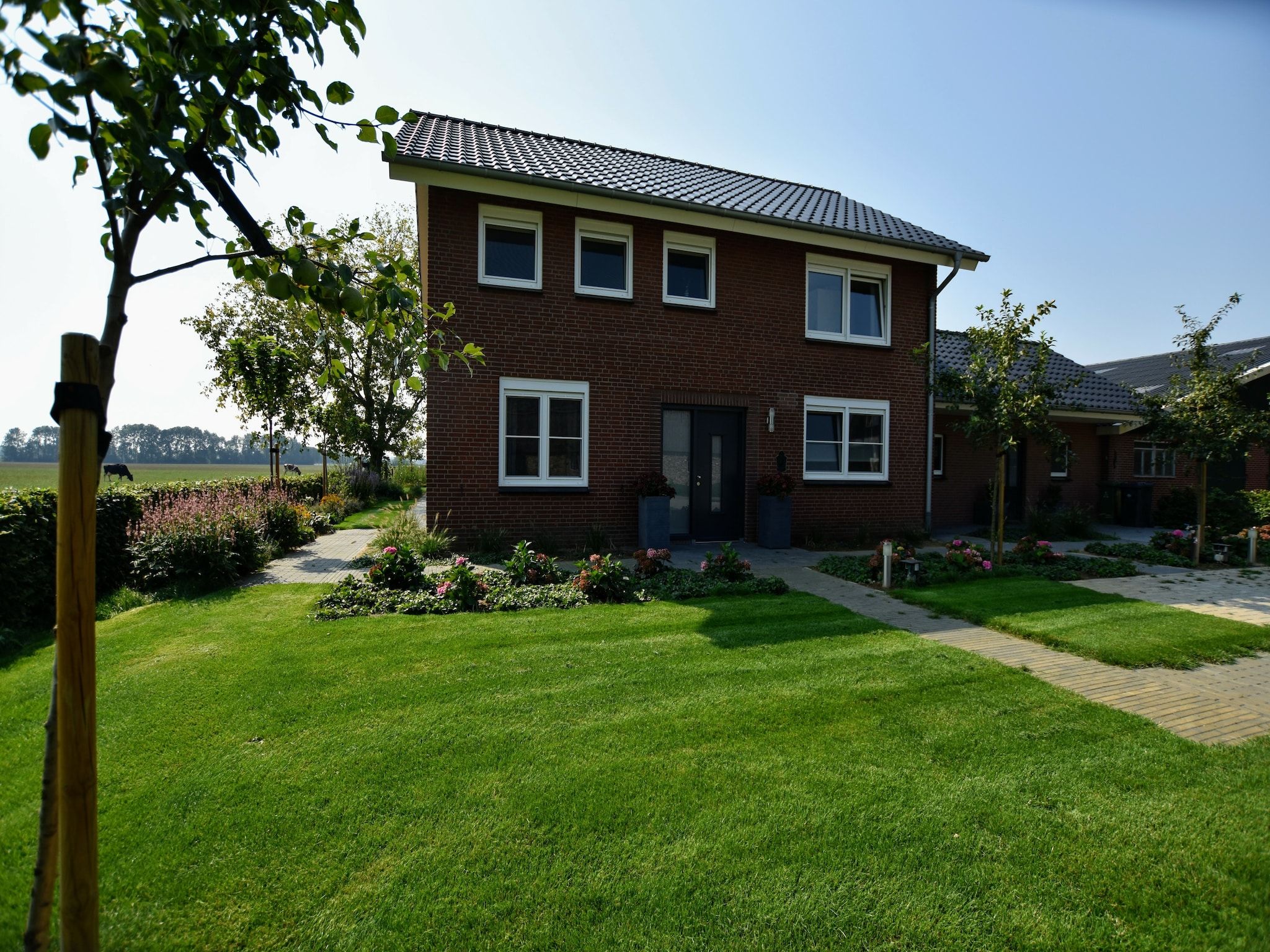 De buitenkant van Villa Grenszicht in Megchelen