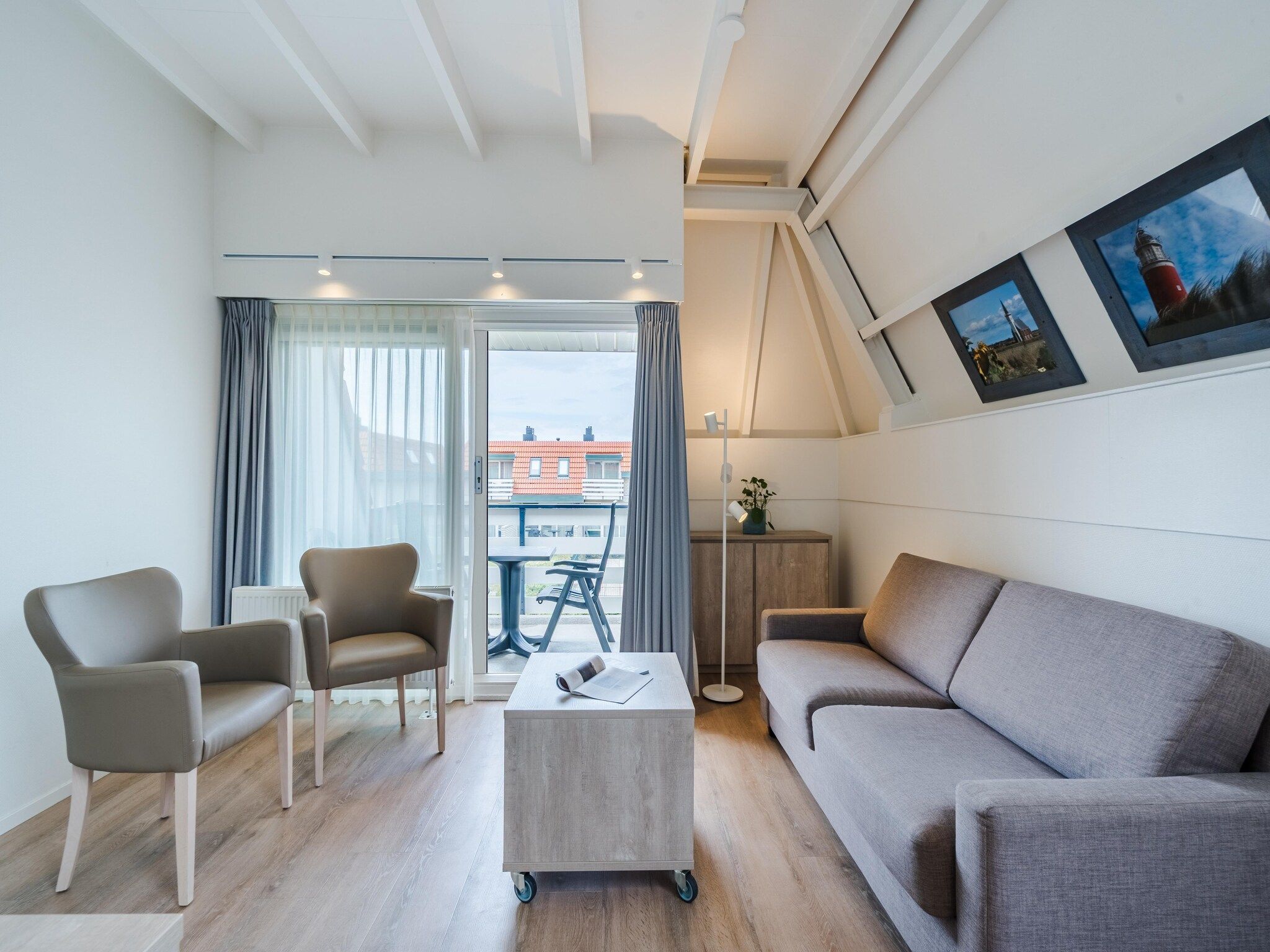 De woonkamer van Bosch en Zee 1 in De Koog Texel