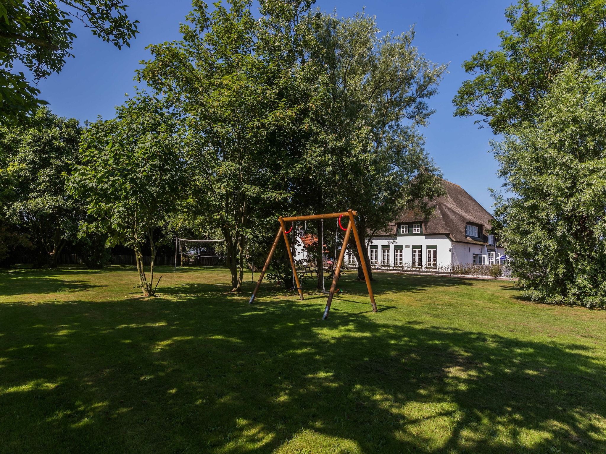 De tuin van App Hoeve Holland W6 in De Cocksdorp Texel