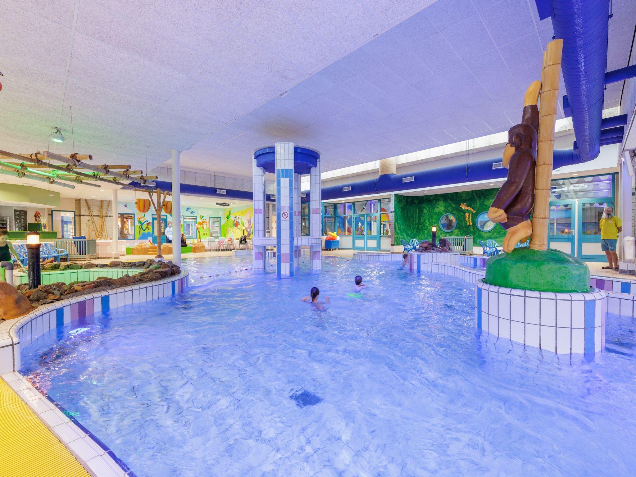 Parkfaciliteiten bij Vakantiepark Hunzedal 10 in Borger