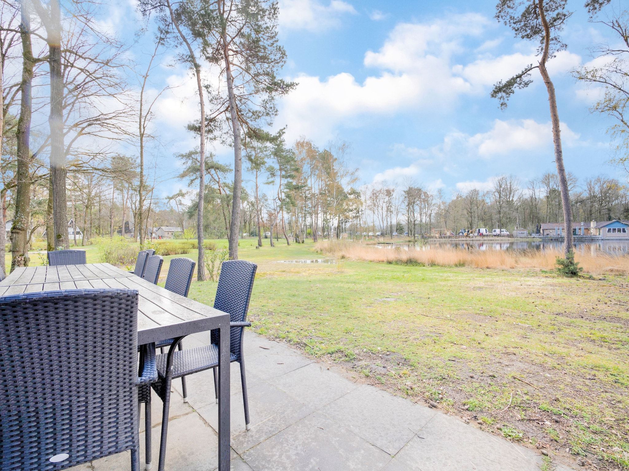 De tuin van Bungalow 64 en 65 in Stramproy
