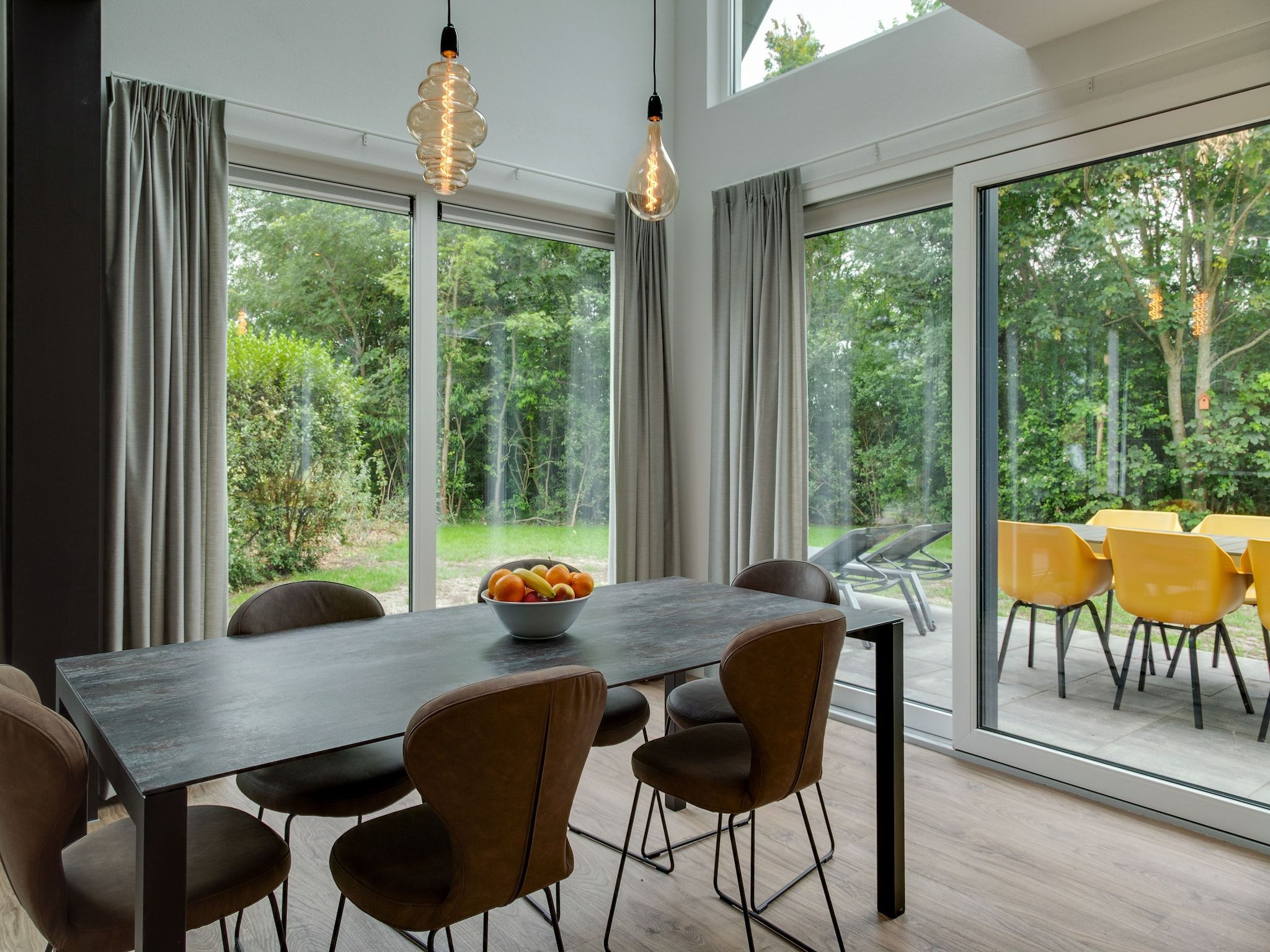 De eetkamer van De Koog nr 6 tm 10- 6 pers woning de luxe in De Koog Texel