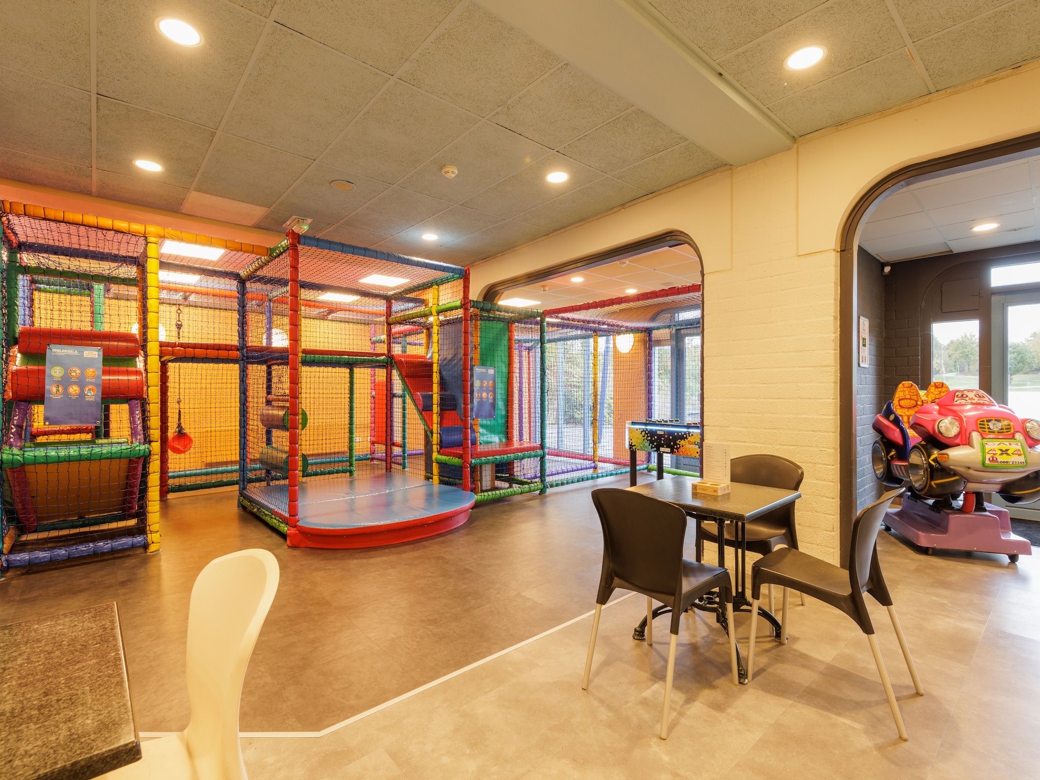 Parkfaciliteiten bij Vakantiepark Hunzedal 14 in Borger