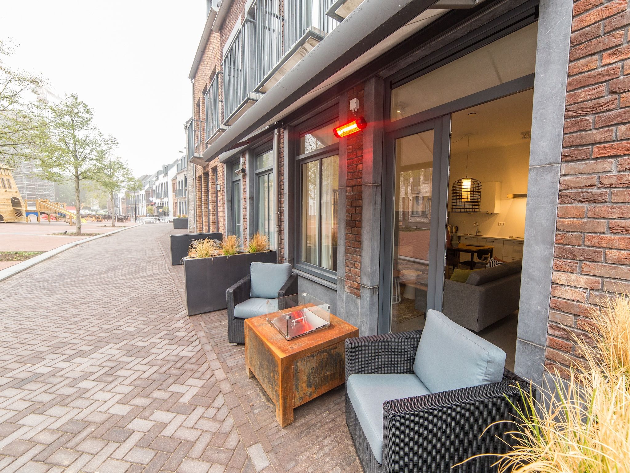 Het terras van Resort Maastricht 21 in Maastricht