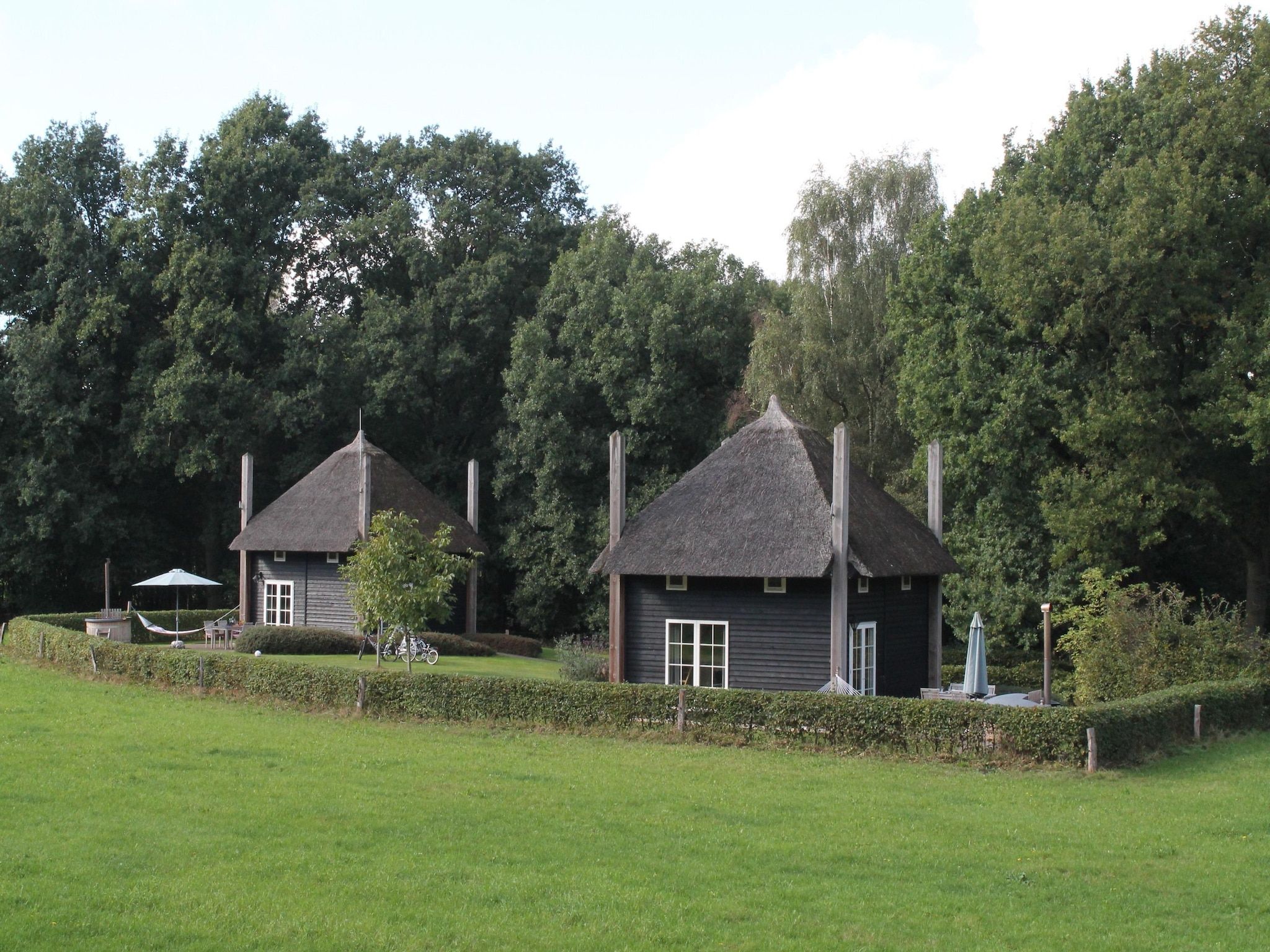 De buitenkant van De Grimberghoeve 1 in Notter