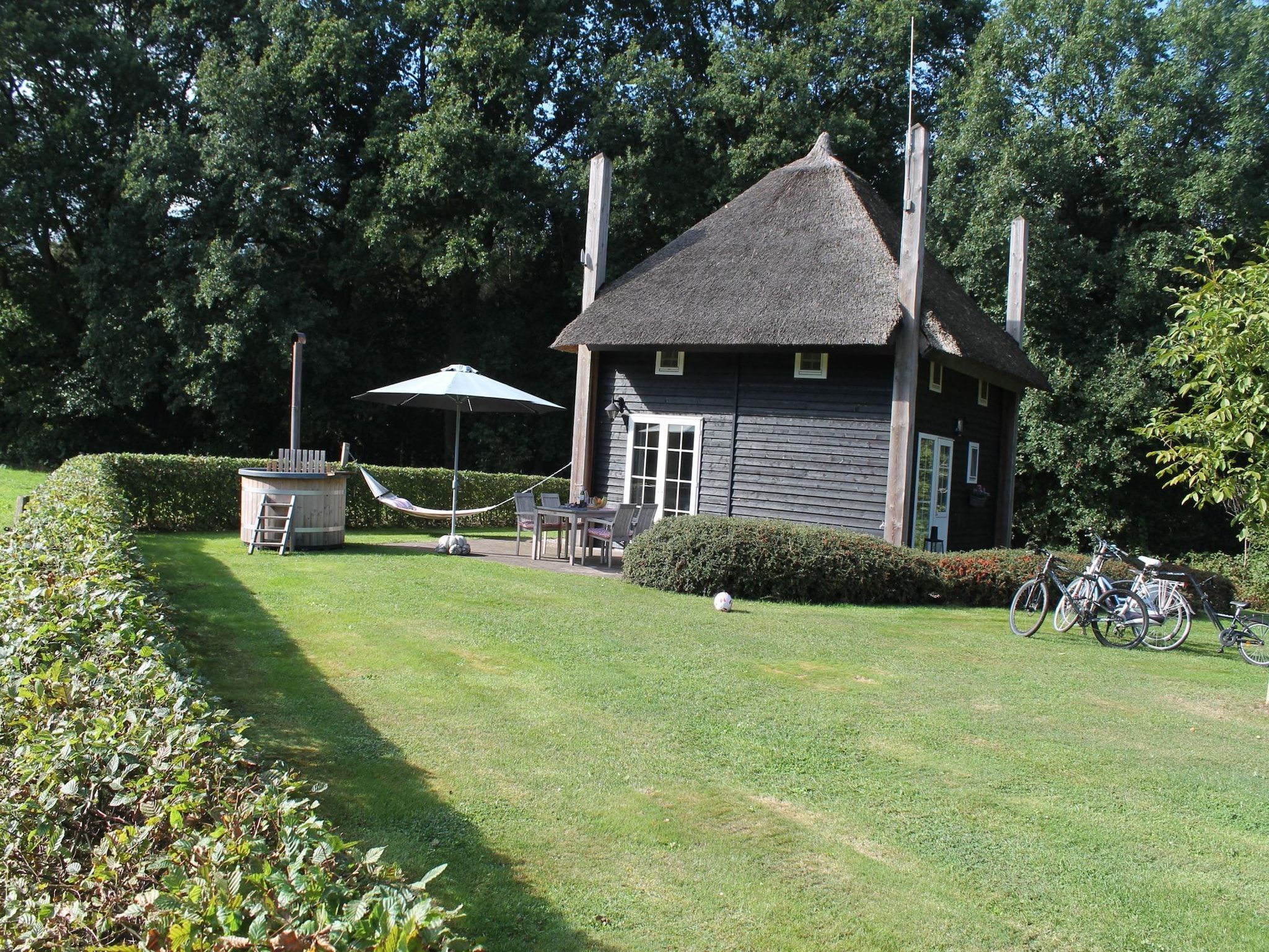 De buitenkant van De Grimberghoeve 2 in Notter