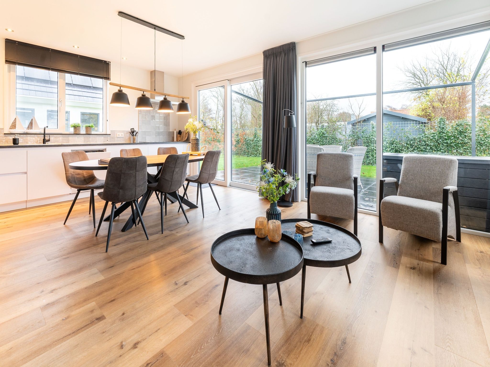 De woonkamer van So What 41 in De Koog Texel