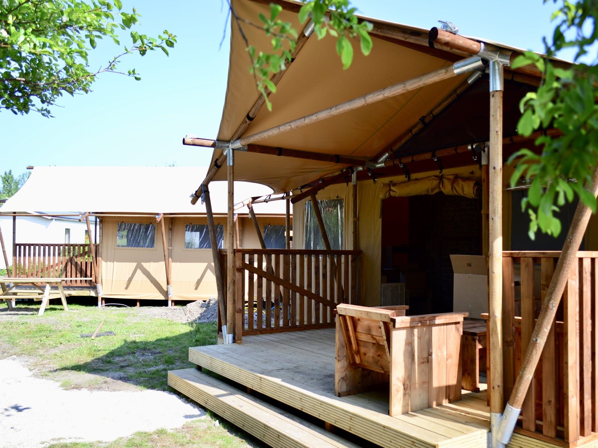 De buitenkant van Strandpark Vlugtenburg 14 in 's-Gravenzande