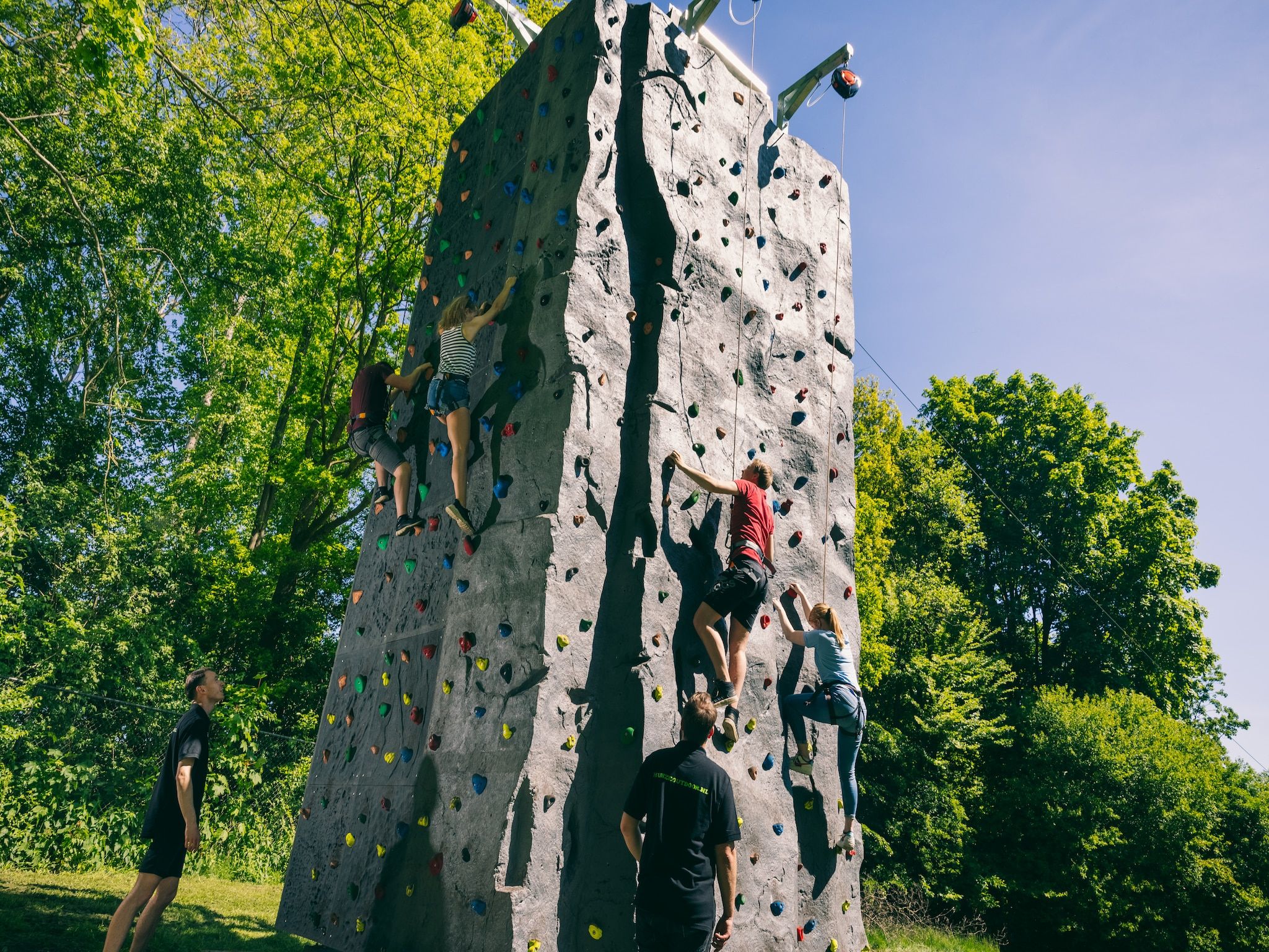 Parkfaciliteiten bij Hunzepark 12 in Gasselternijveen