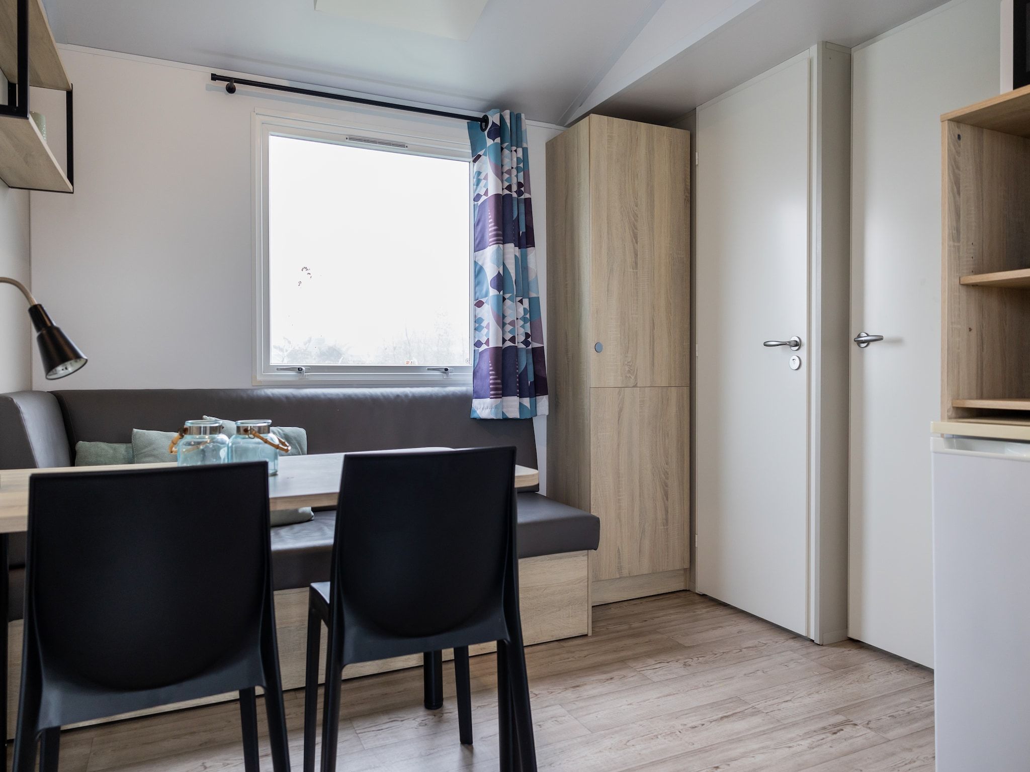 De eetkamer van Chalet Grytsje in De Veenhoop