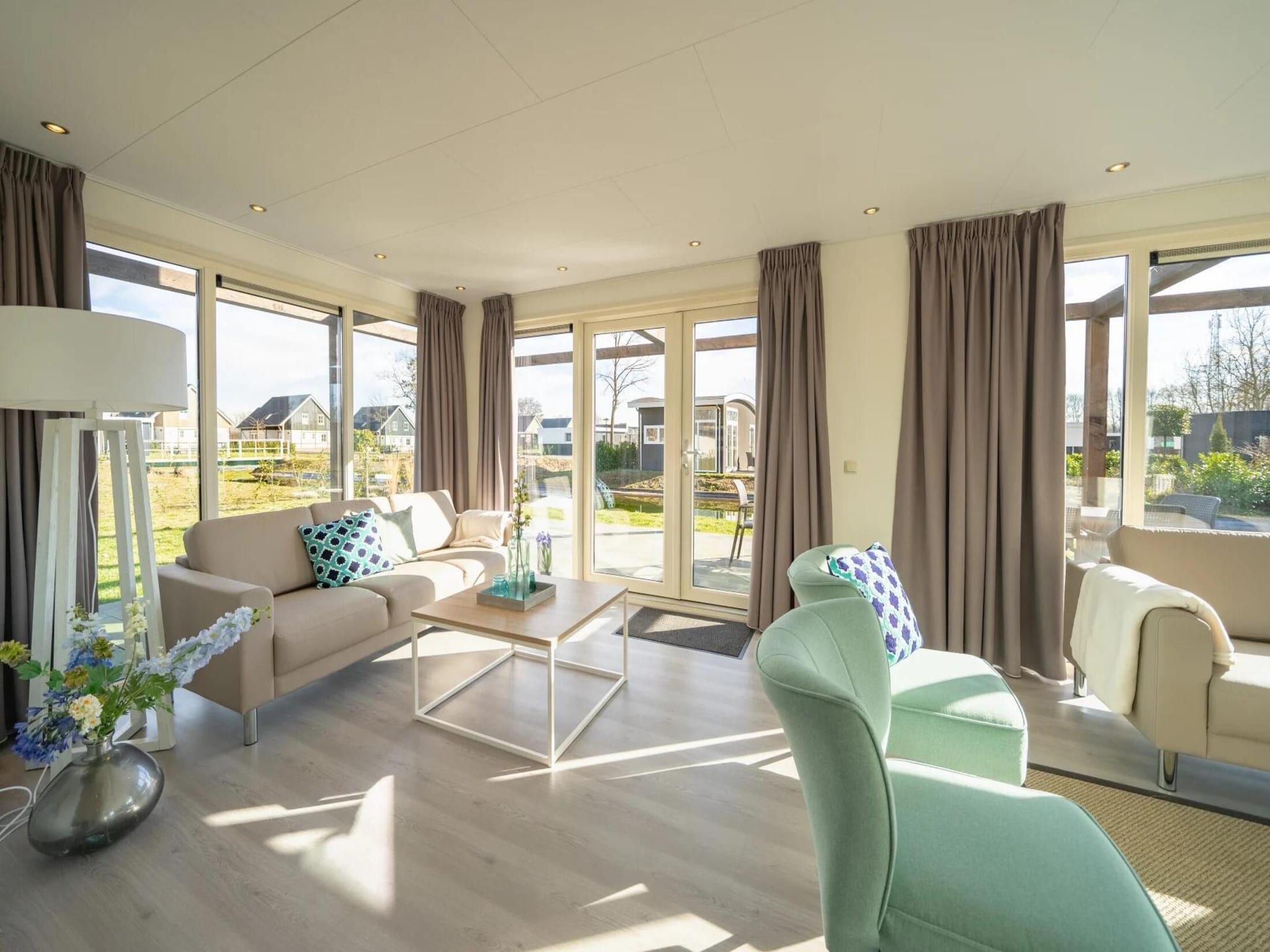 De woonkamer van Beemsterdijk  8 personen in West-Graftdijk