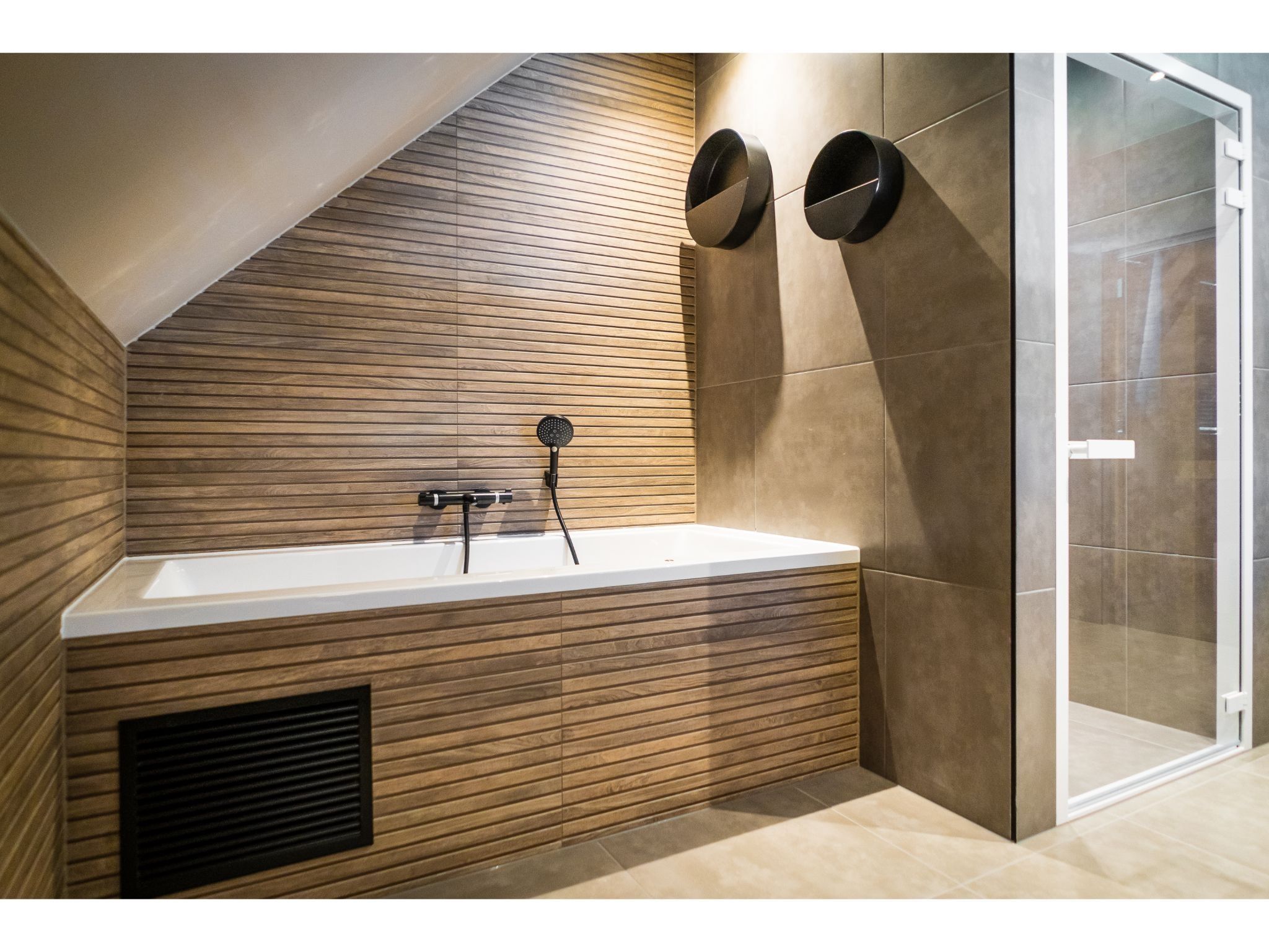De badkamer van Buytenveldt H2 in De Cocksdorp Texel
