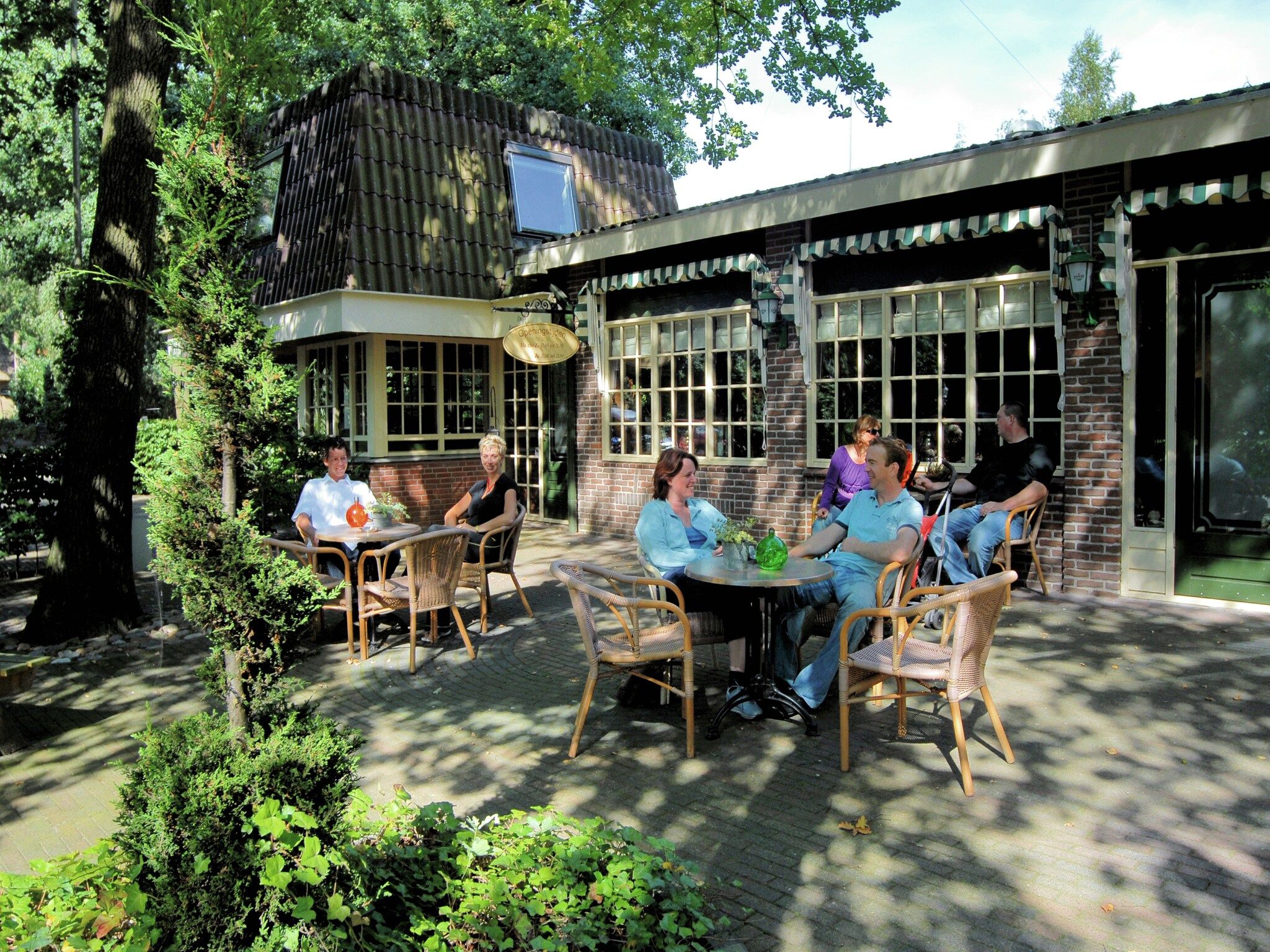 Parkfaciliteiten bij Recreatiepark Tolplas 16 in Hoge Hexel