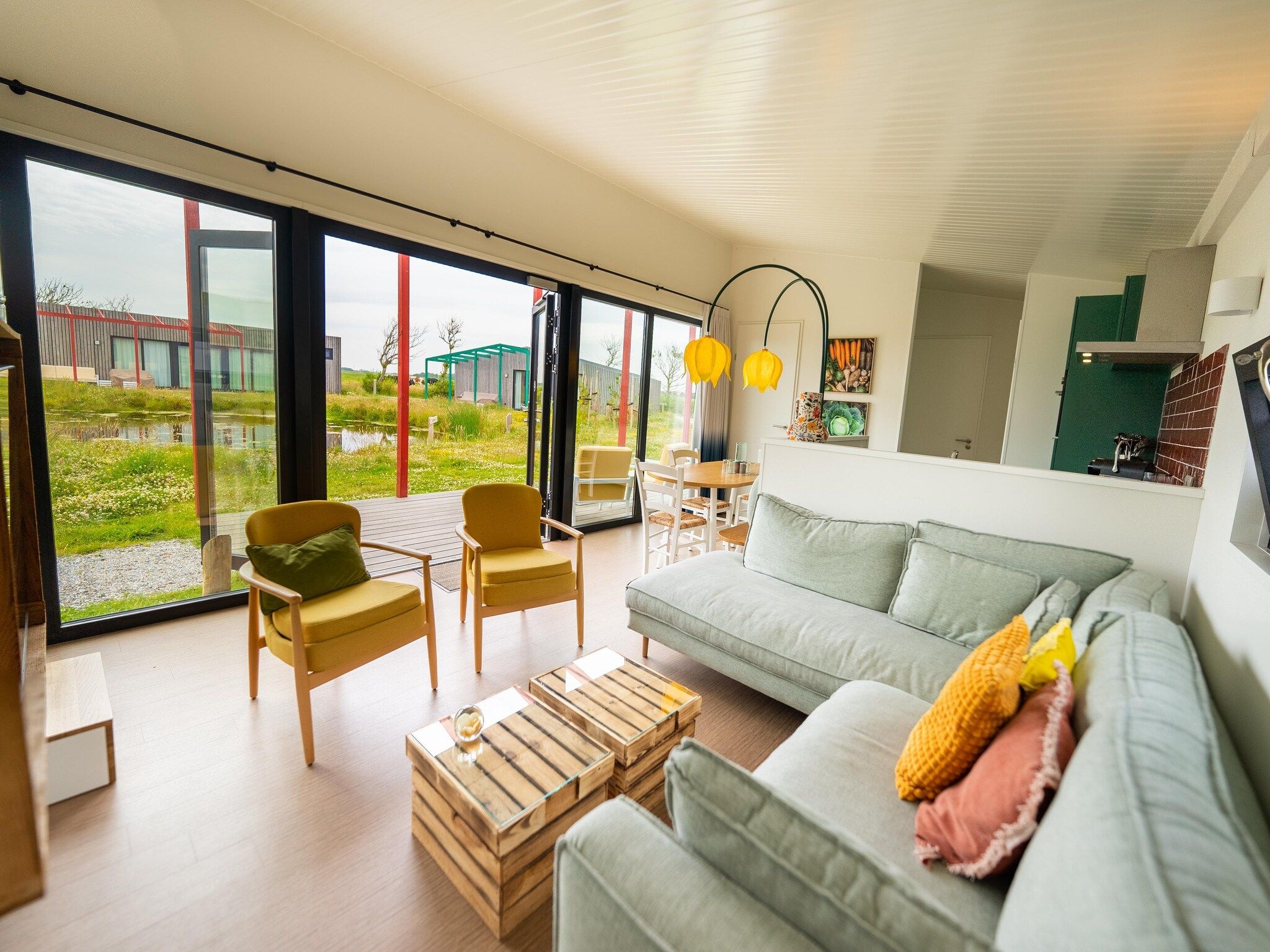 De woonkamer van Resort Callantsoog 4 in Callantsoog
