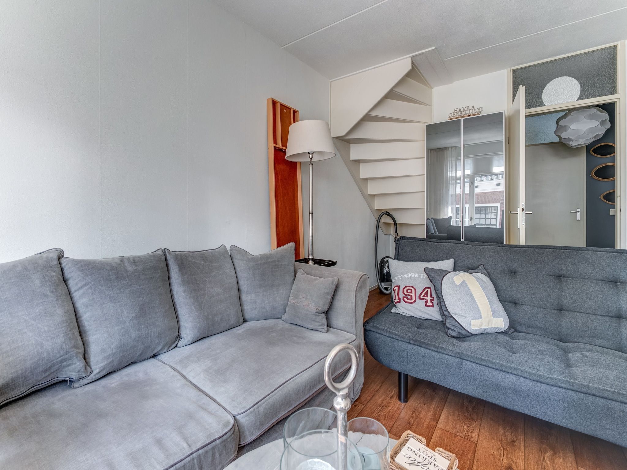 De woonkamer van Gezellig  appartement in centrum Leeuwarden in Leeuwarden