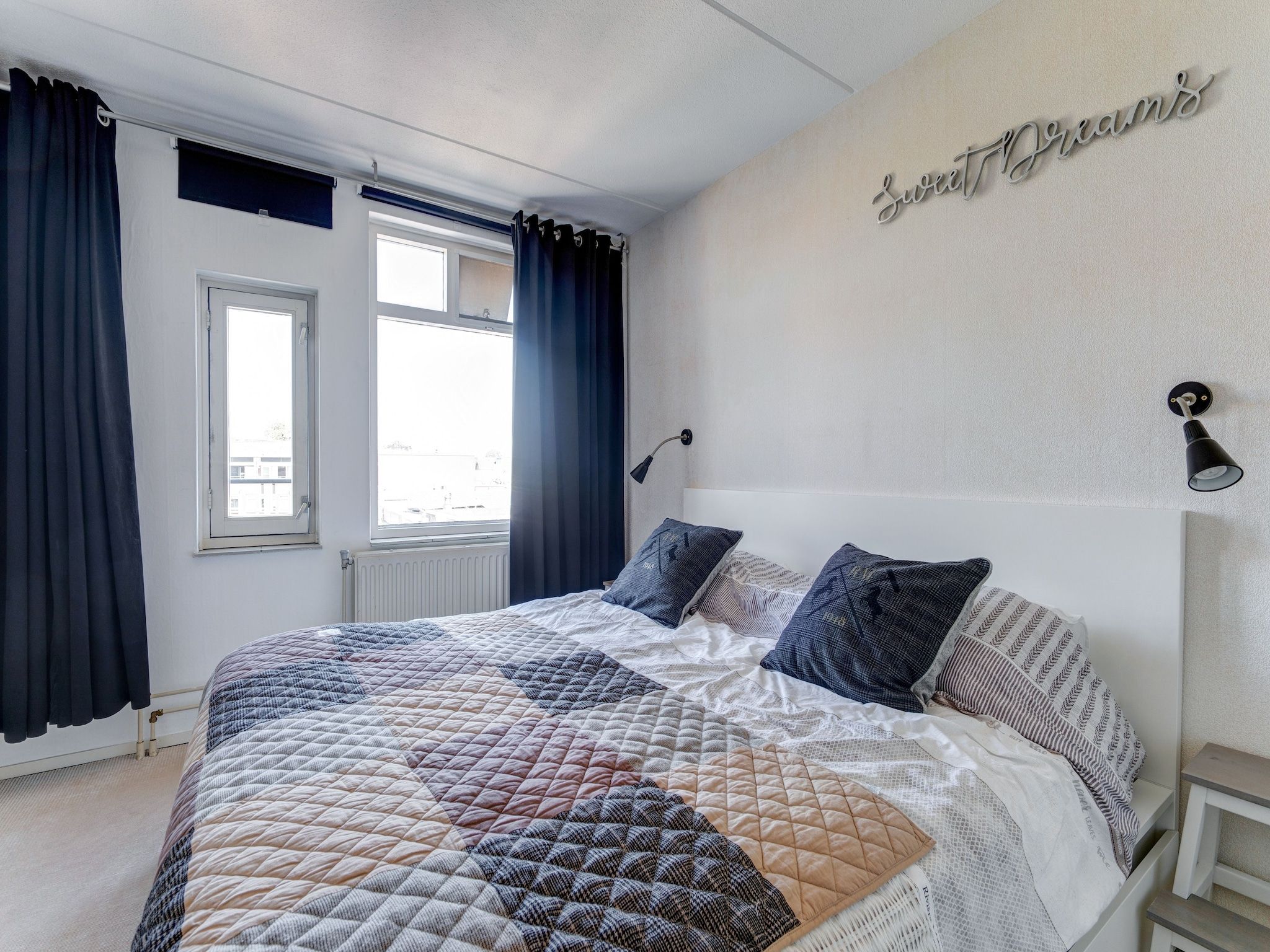 Een slaapkamer van Gezellig  appartement in centrum Leeuwarden in Leeuwarden
