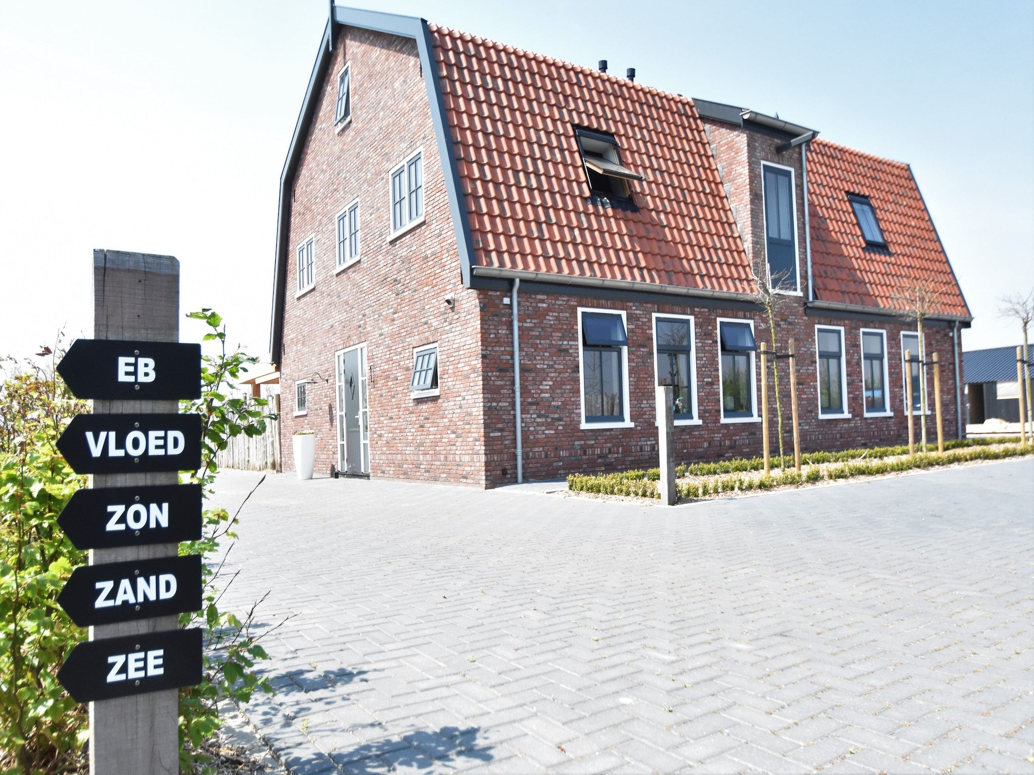 De buitenkant van Hazenborgh - Duinhuis 1 in Callantsoog