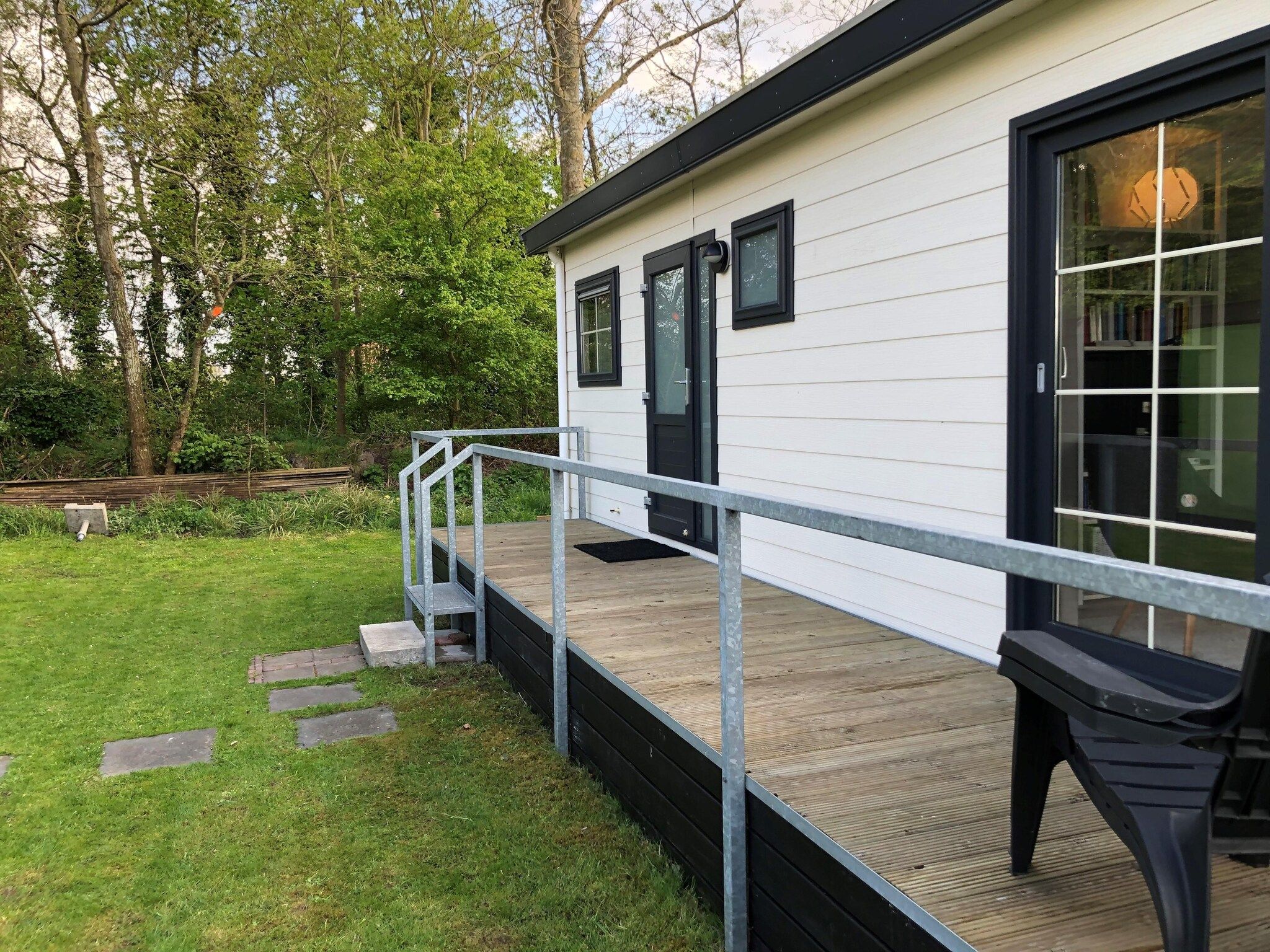 De buitenkant van Recreatiepark Wiringherlant - Wiringher Chalet 94 in Hippolytushoef