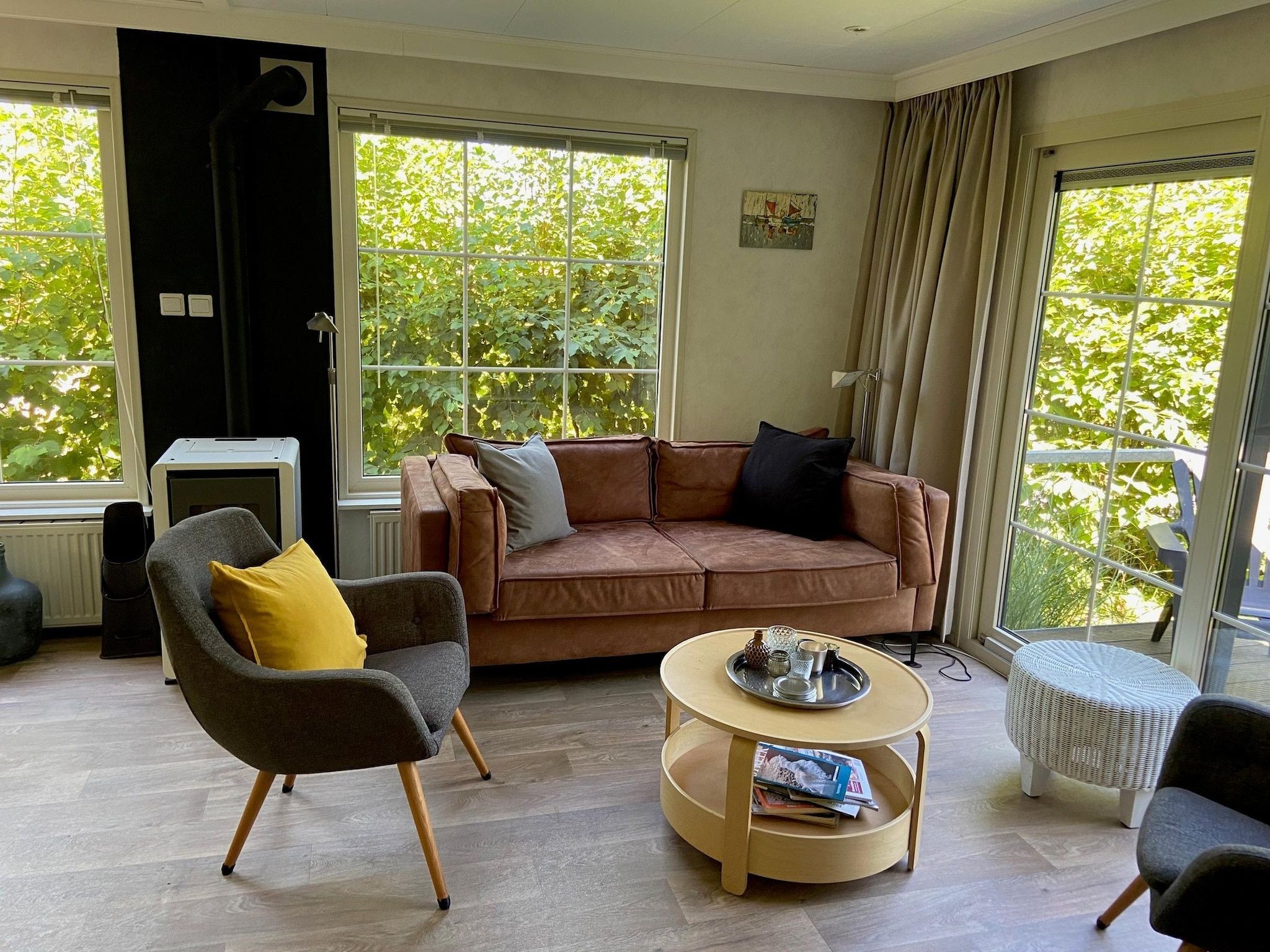De woonkamer van Recreatiepark Wiringherlant - Wiringher Chalet 94 in Hippolytushoef