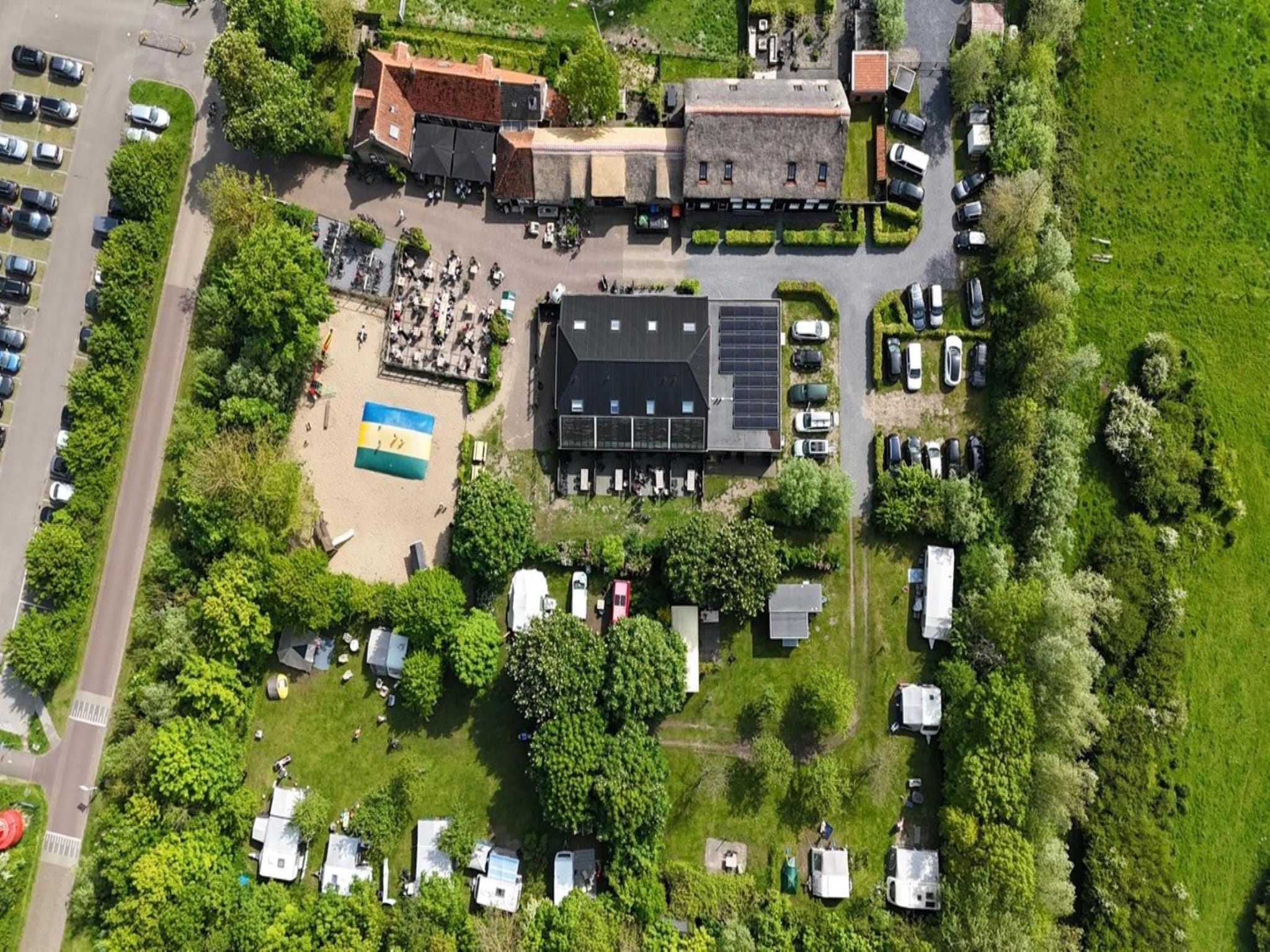 Parkfaciliteiten bij Vakantiewoning - Oranjezon 4p in Vrouwenpolder