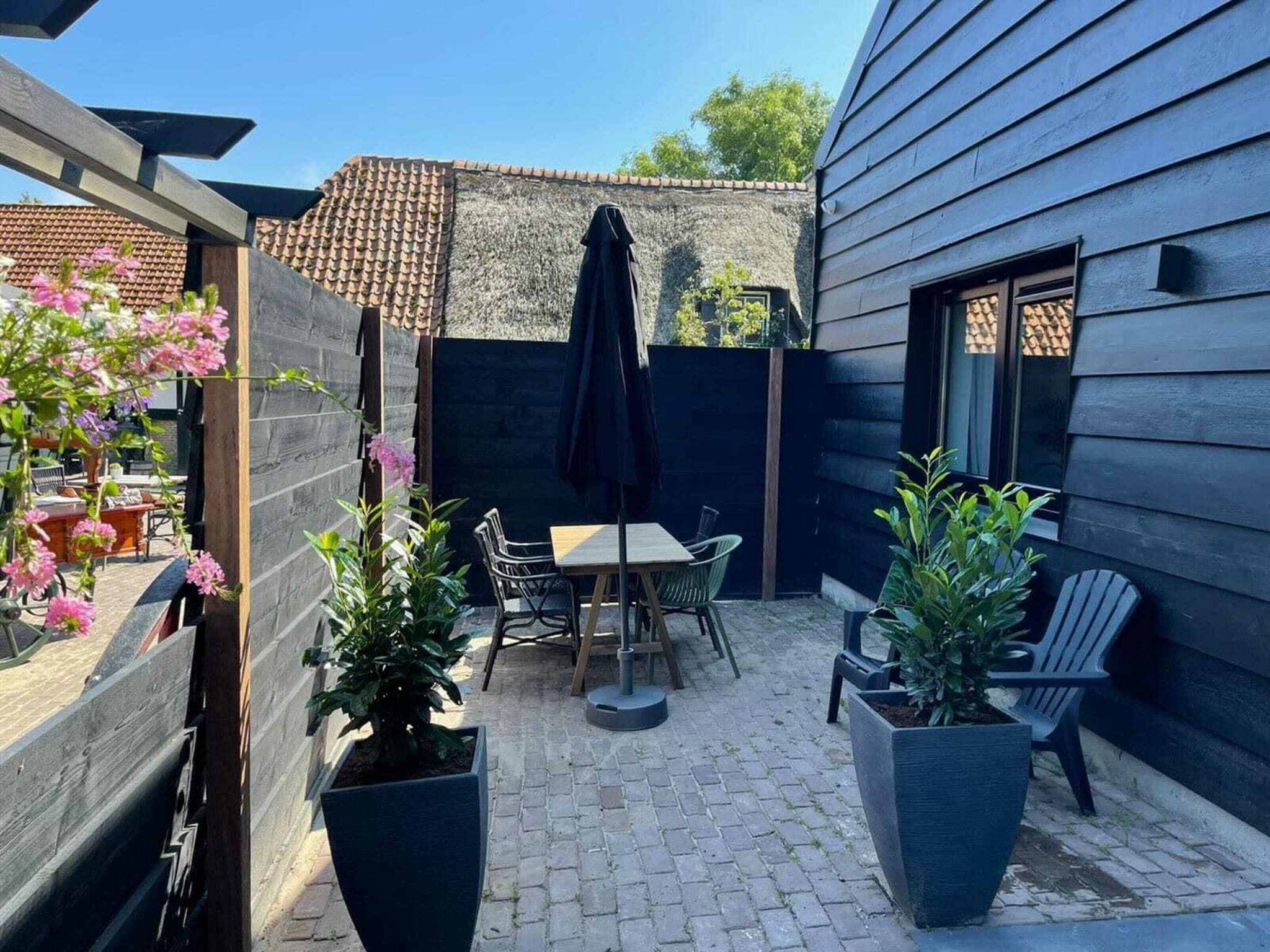 De buitenkant van Kon Emmaweg 26 Vrouwenpolder 2p in Vrouwenpolder