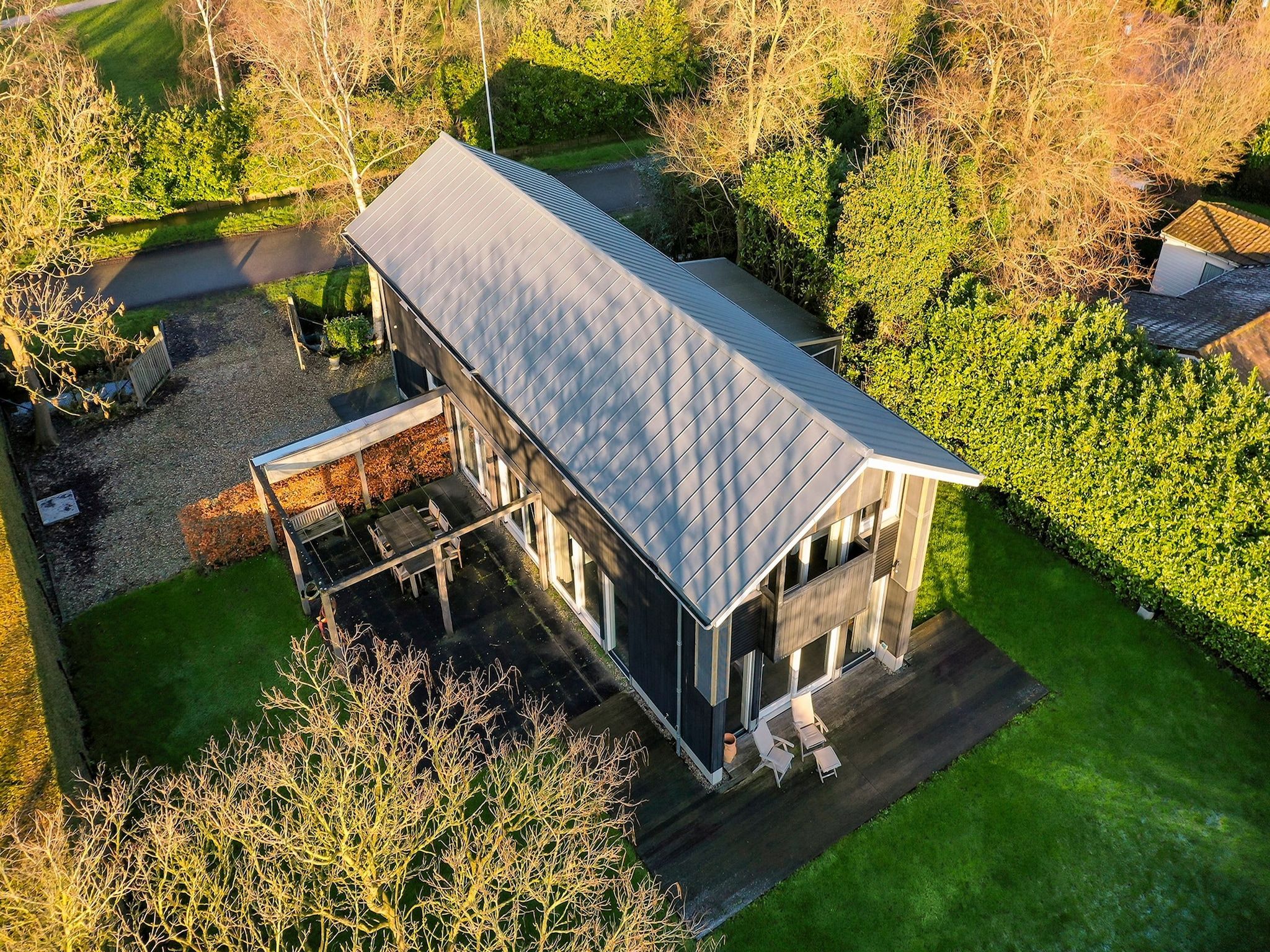 De buitenkant van Stijlvol familiehuis in Grou in Grou