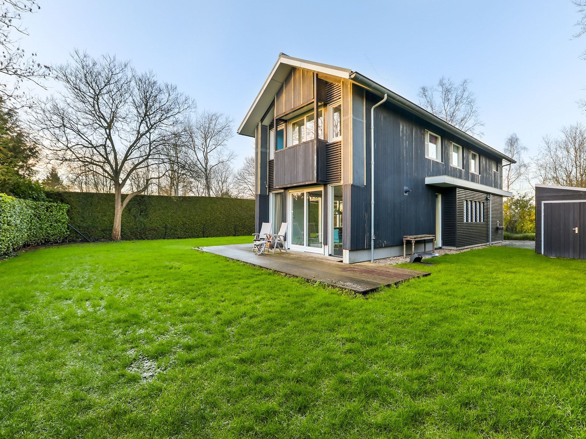 De buitenkant van Stijlvol familiehuis in Grou in Grou