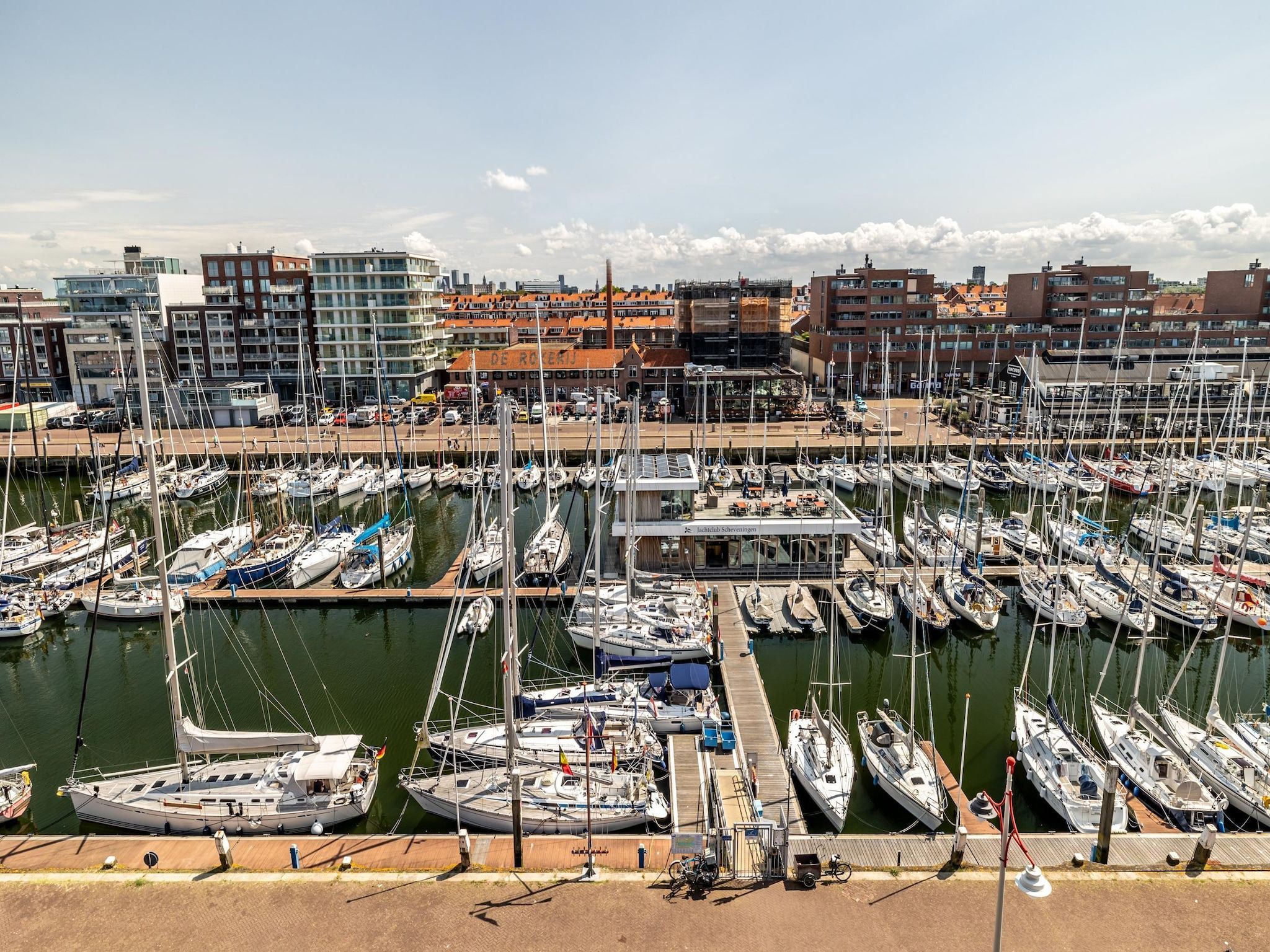 Het uitzicht vanaf Scheveningen Harbour 42A in Den Haag
