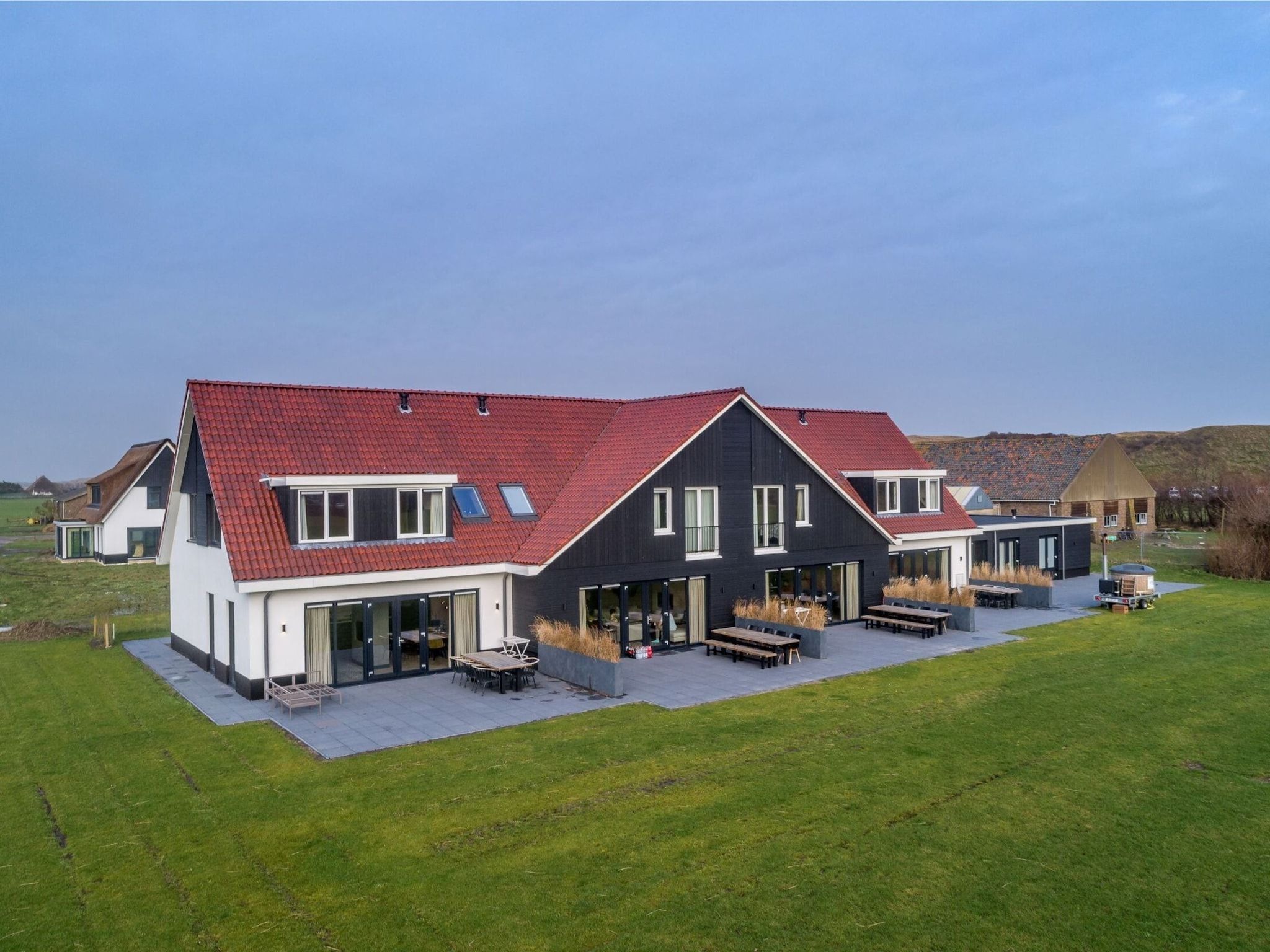 De buitenkant van P-Princenhof C in De Cocksdorp