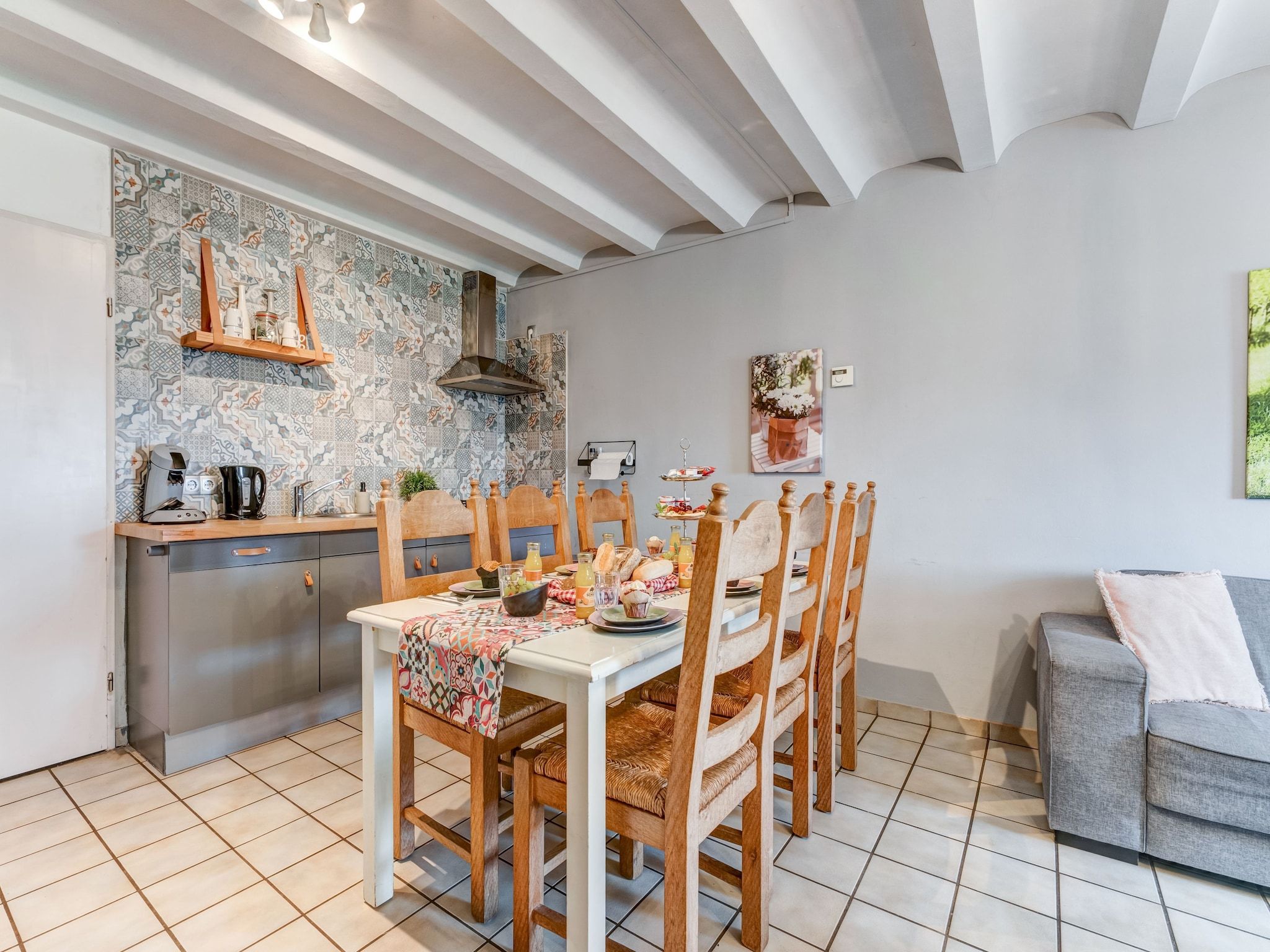 De eetkamer van Valleyview Cottages - NR15 in Ubachsberg