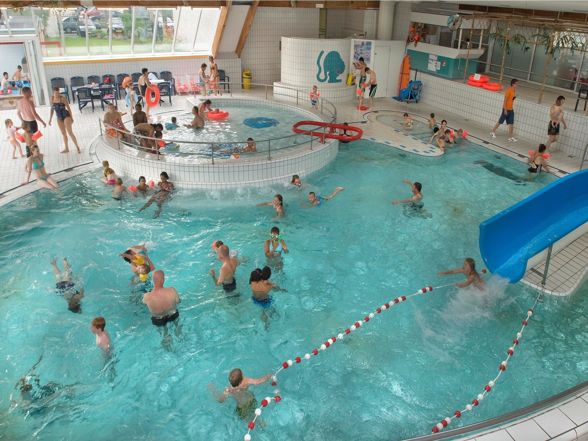 Parkfaciliteiten bij Vakantiepark de Katjeskelder 19 in Oosterhout