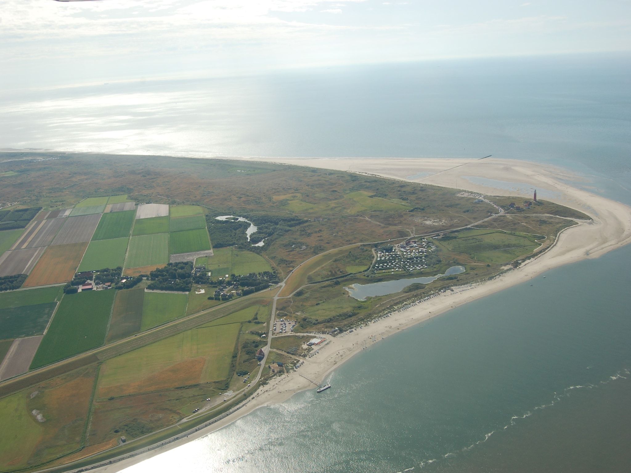 De buitenkant van Kustpark Texel 13 in De Koog