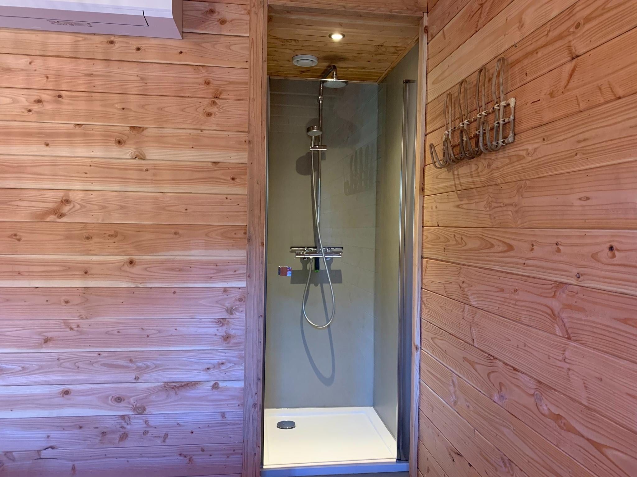 De badkamer van Vakantiepark Sandberghe 12 in Uden