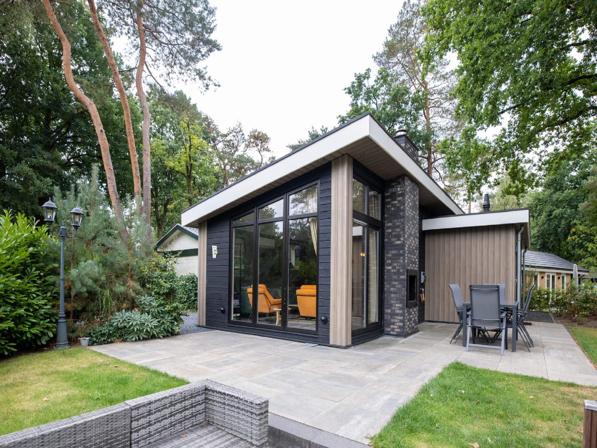 De buitenkant van Vakantiepark De Rimboe & De Woeste Hoogte 20 in Hoenderloo