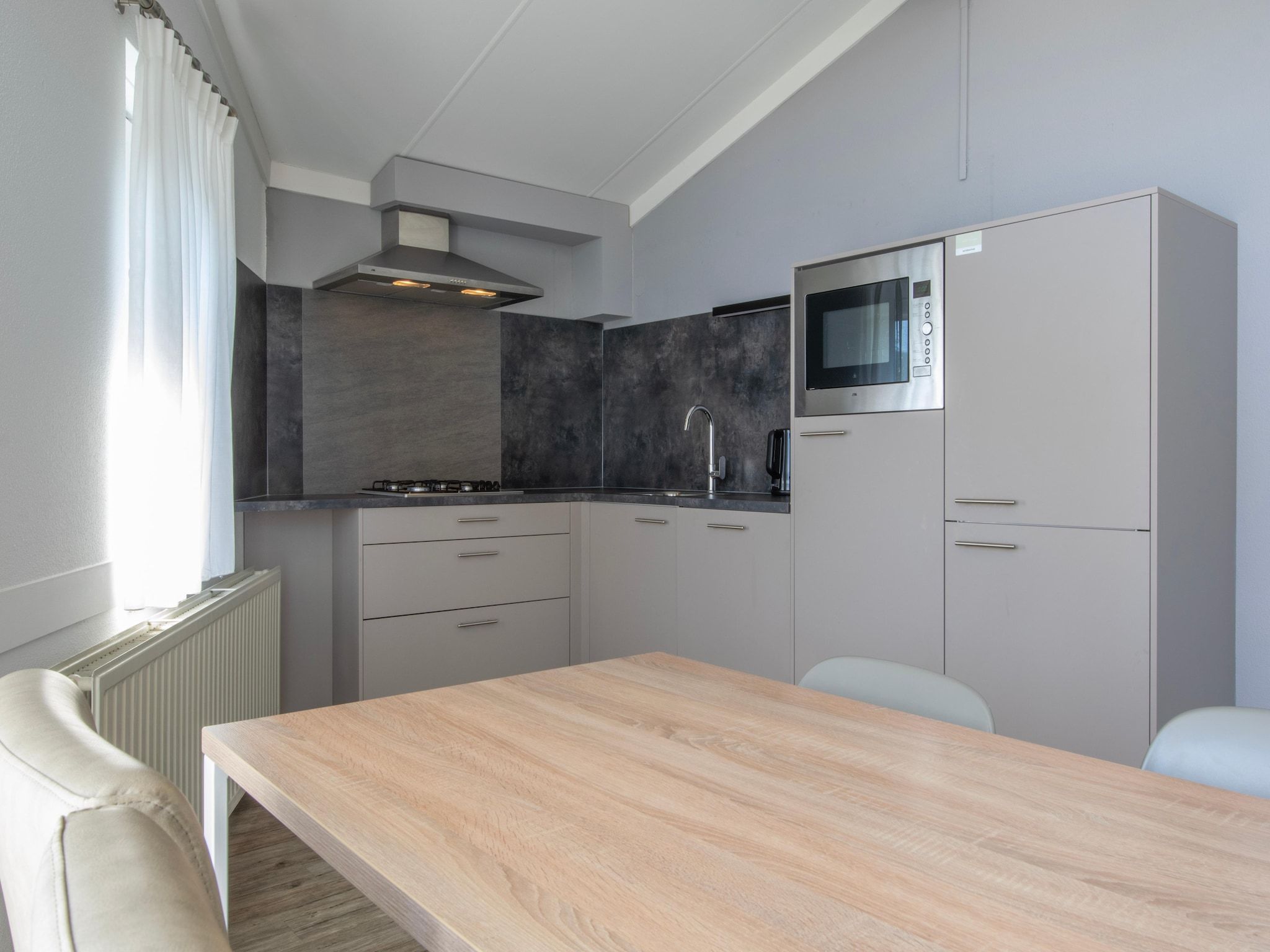 De keuken van Vakantiepark Hof Domburg 24 in Domburg